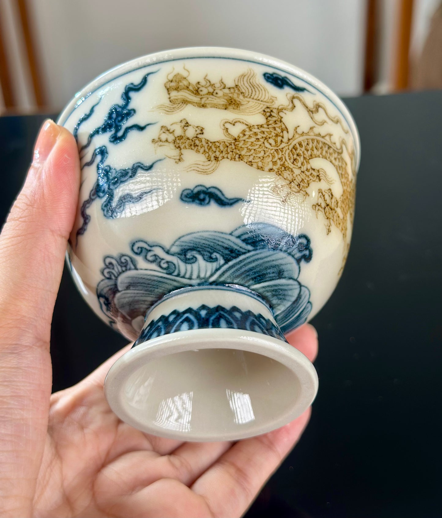Handpainted Chinese Luxious Blue White Porcelain Underglaze Gold Youlijin Classic Xuande Double Dragon Pattern Artwork Teacup