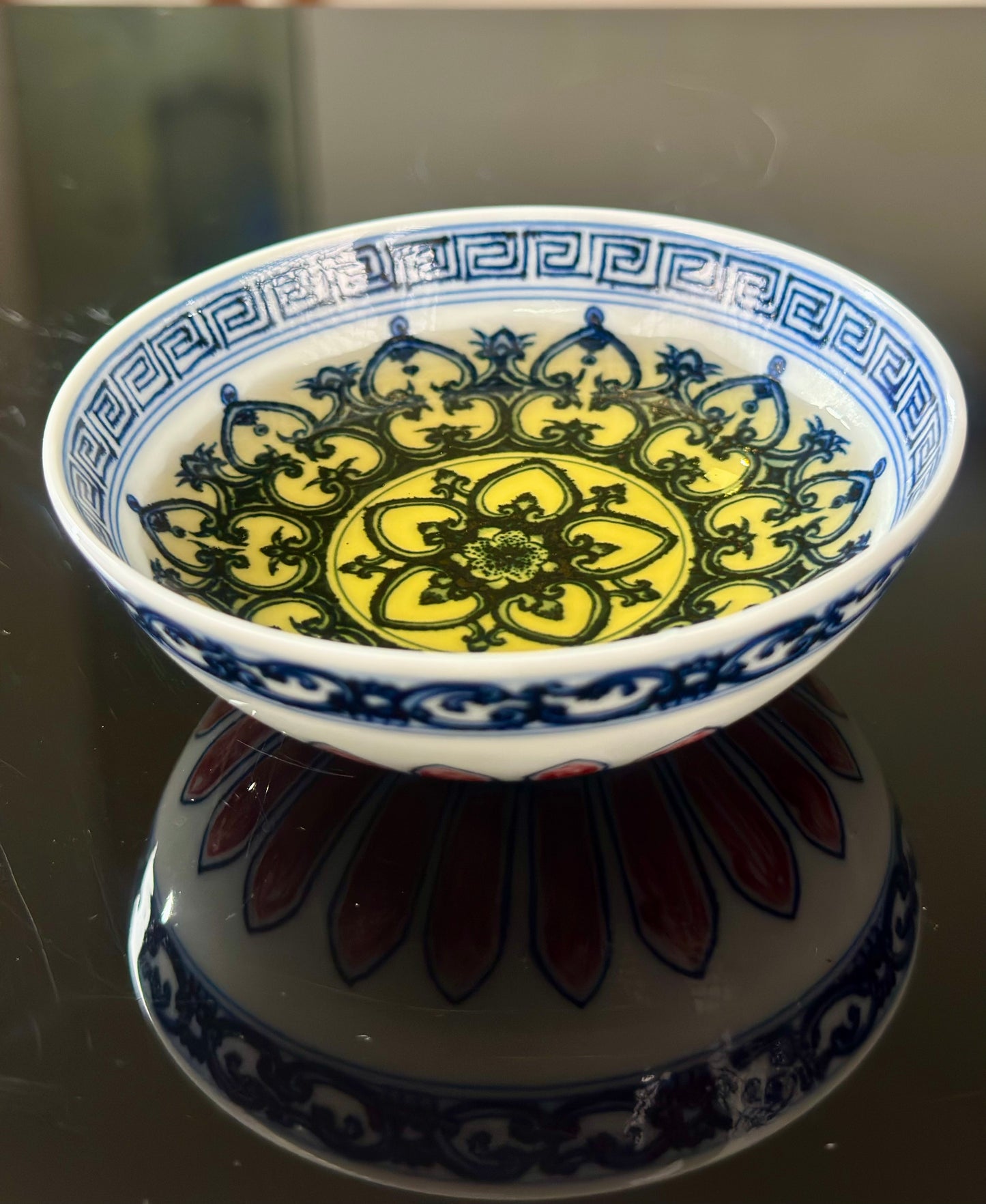 Handpainted Chinese Blue and White Underglaze Red Youlihong Porcelain Jingdezhen Traditional Baoxiang Flower Pattern Teacup