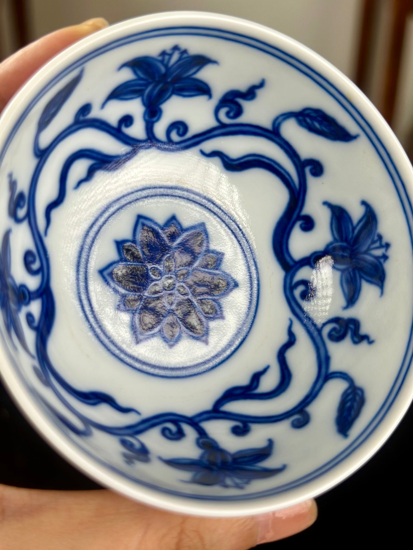Hand Painted Chinese Blue and White Porcelain Classic Qiukui Flower Pattern Teacup Jingdezhen Master Ceramic Artwork