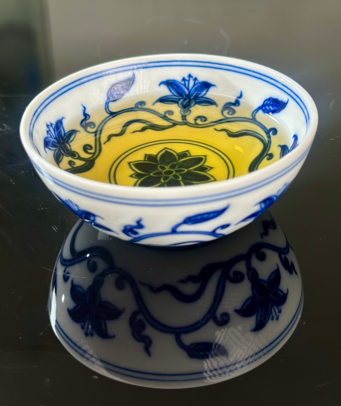 Hand Painted Chinese Blue and White Porcelain Classic Qiukui Flower Pattern Teacup Jingdezhen Master Ceramic Artwork