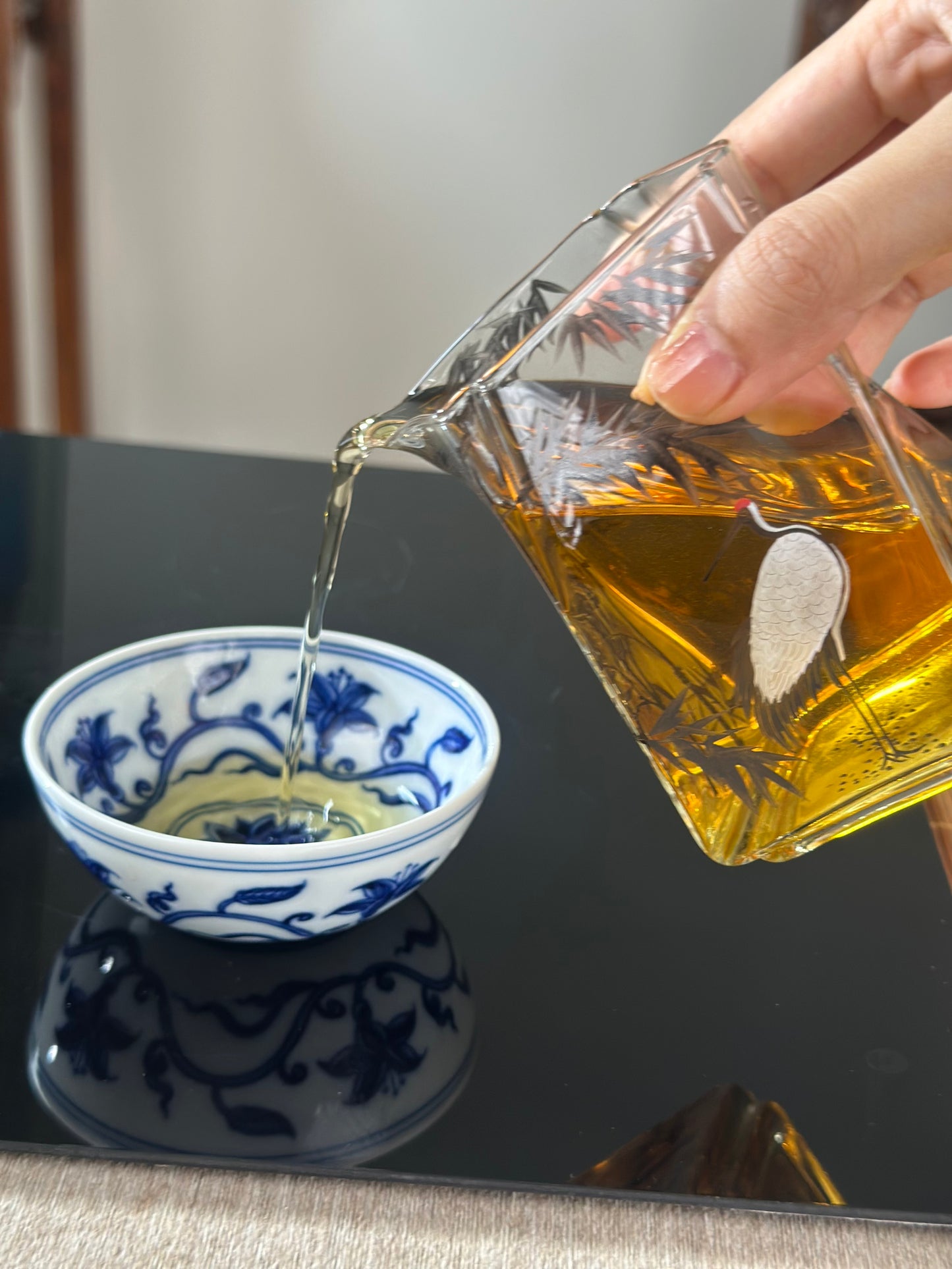 Handpainted High Quality High Borosilicate Chinese Traditional Crane Painting Gongdaobei Fair Cup 200ml