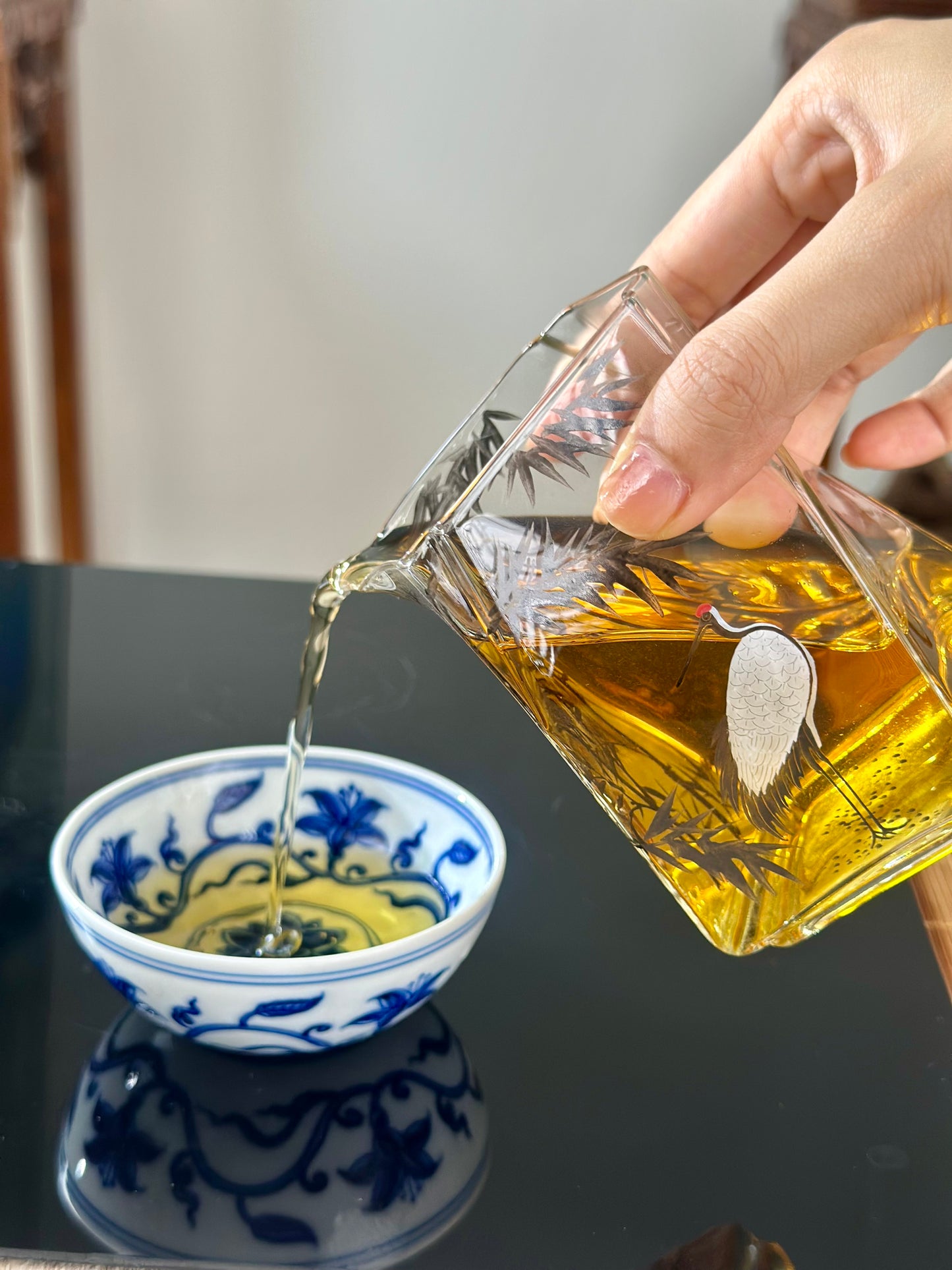 Handpainted High Quality High Borosilicate Chinese Traditional Crane Painting Gongdaobei Fair Cup 200ml