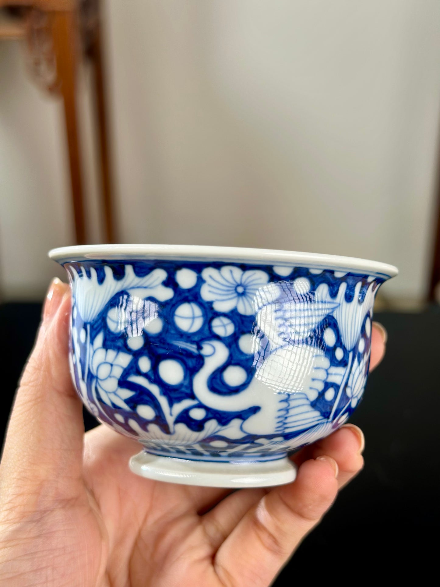 Hand Painted Chinese Blue And White Porcelain Classic Heron and Lotus Pattern Jingdezhen Master Ceramic Artwork Teacup