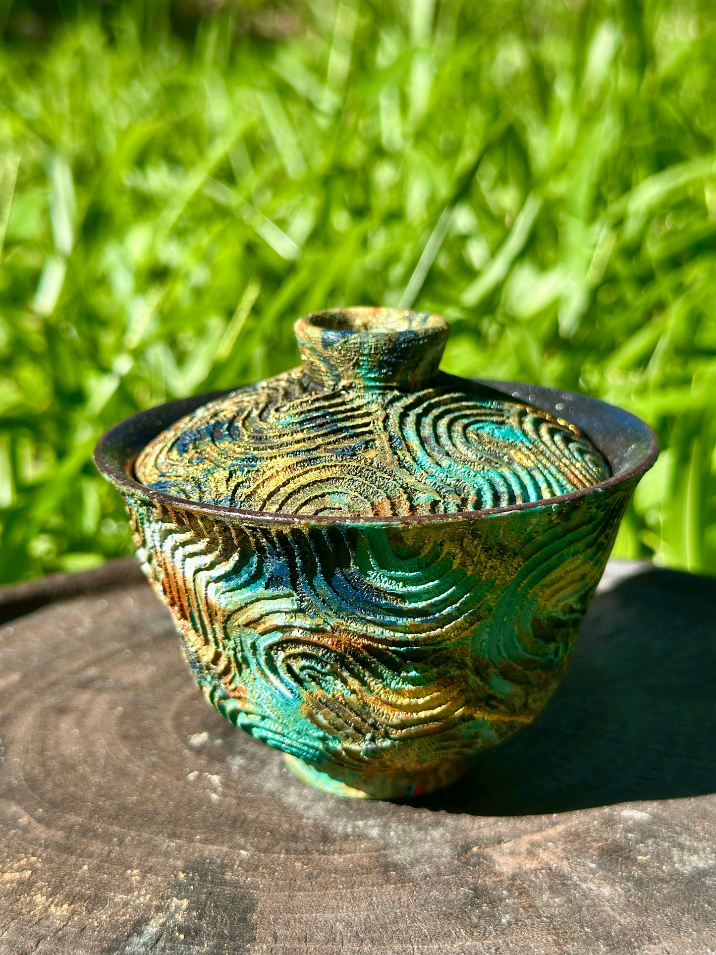 Handcrafted Traditional Chinese Lacquer Ware Gaiwan Ceramic Varied Color Teacup Set
