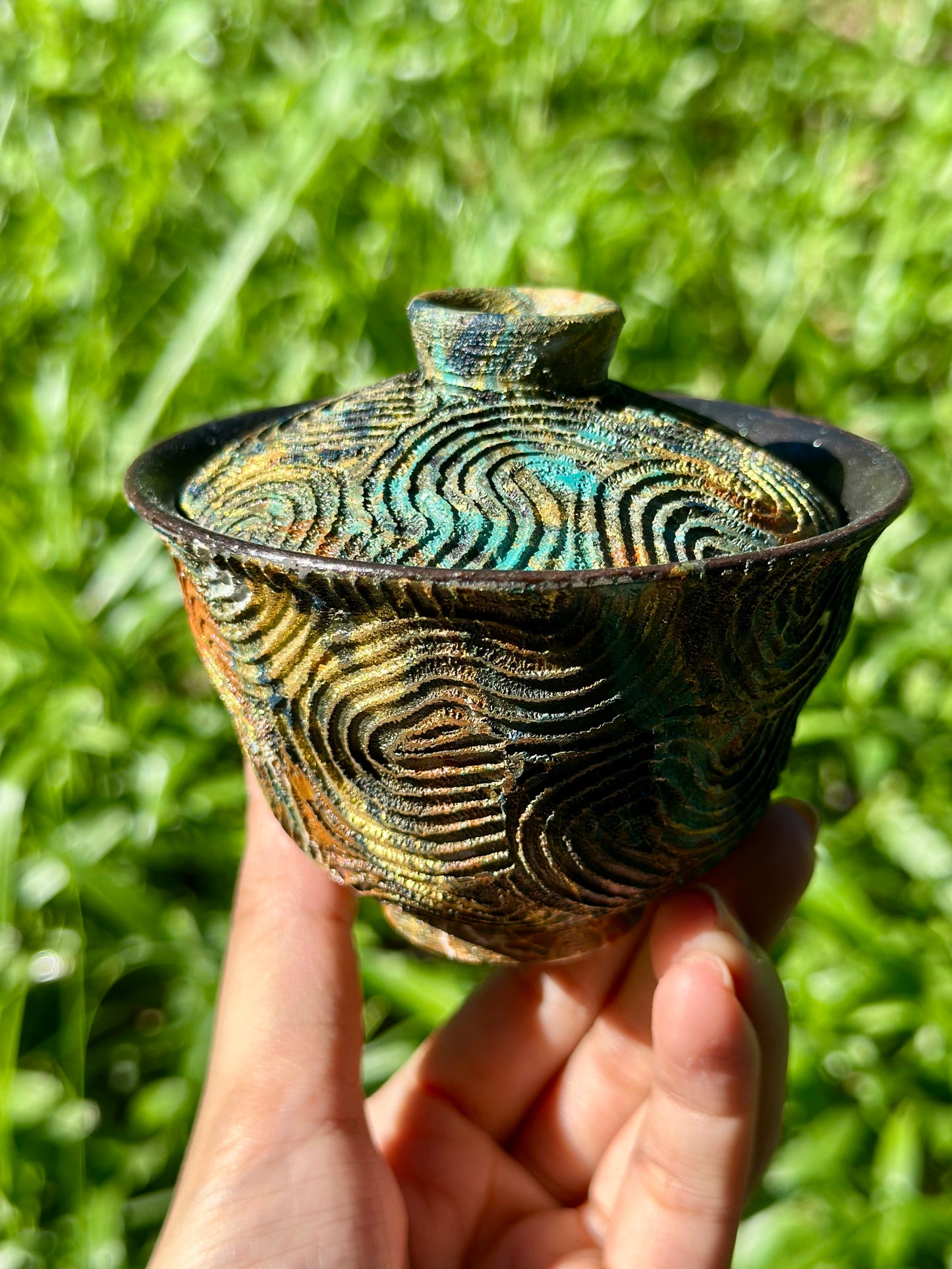 Handcrafted Traditional Chinese Lacquer Ware Gaiwan Ceramic Varied Color Teacup Set