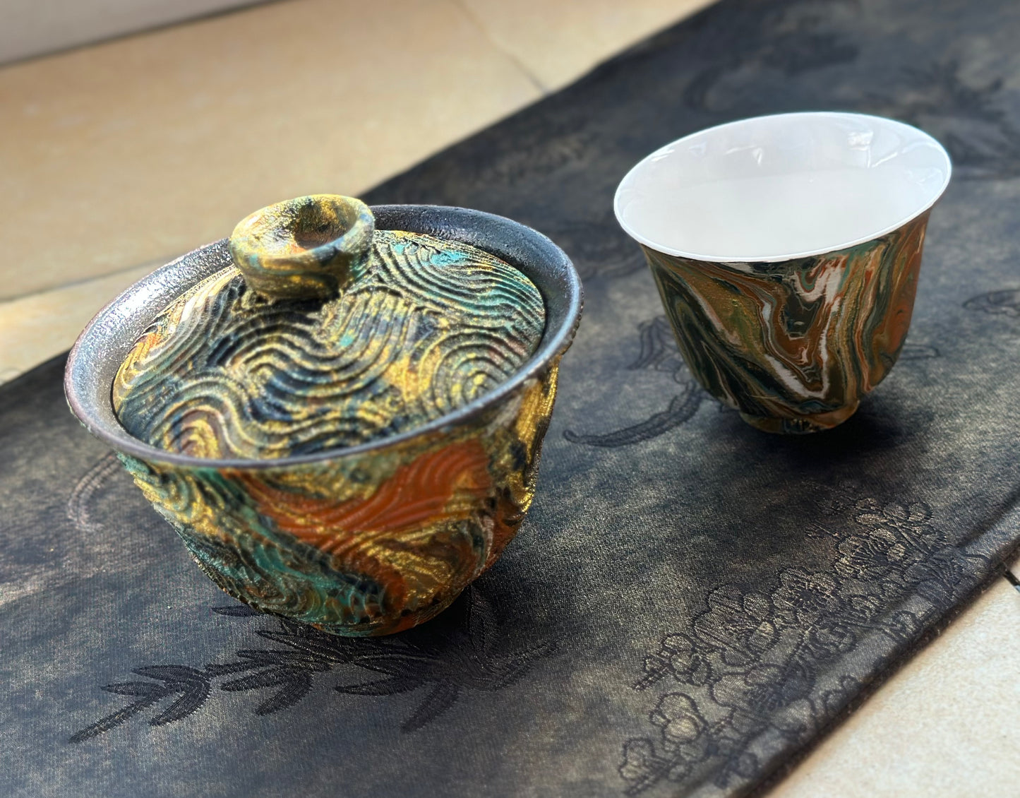 Handcrafted Traditional Chinese Lacquer Ware Gaiwan Ceramic Varied Color Teacup Set