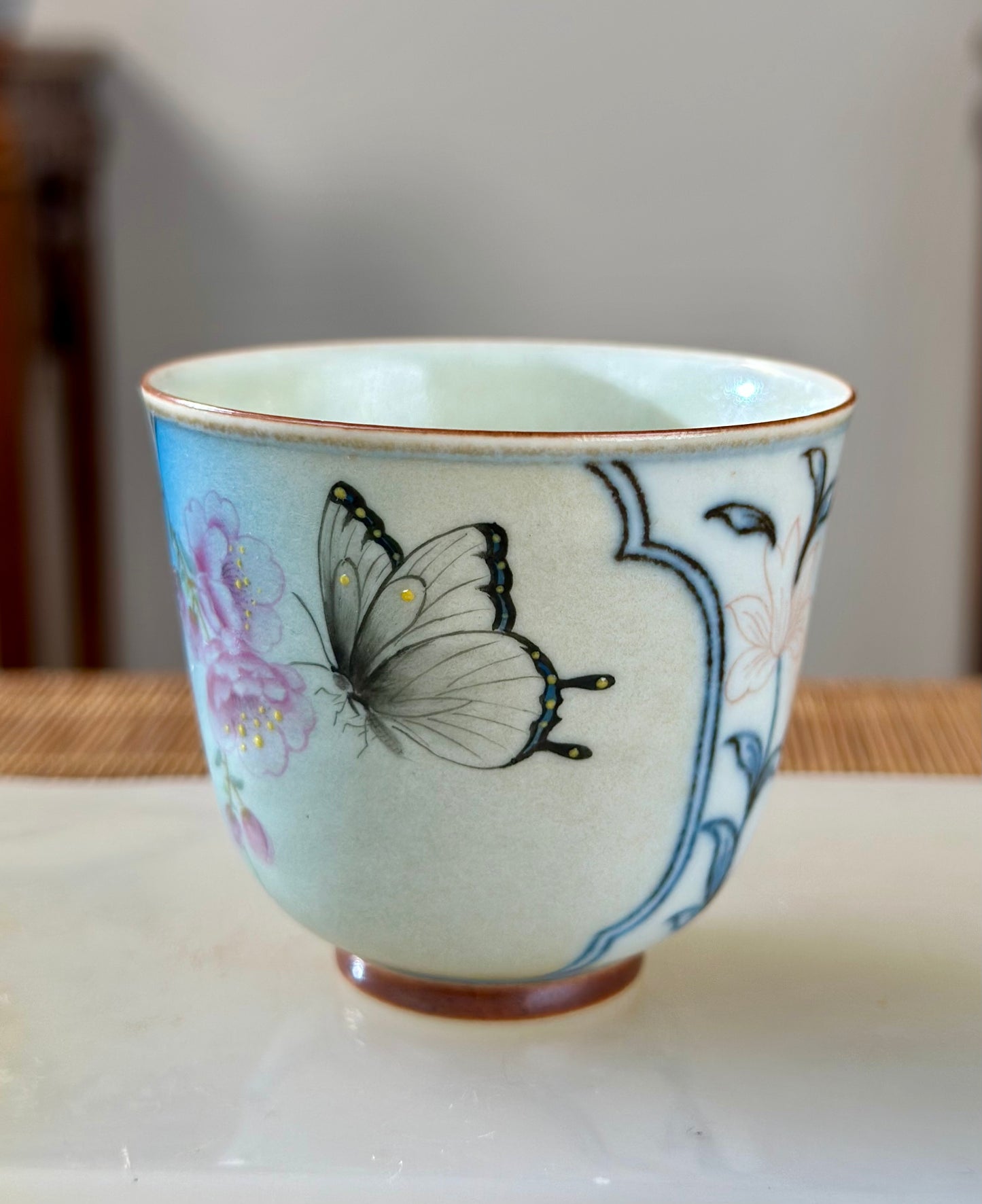 Handpainted Chinese Famille Rose Fencai Lotus Pattern Jingdezhen Master Teacup Gaiwan Tea Set