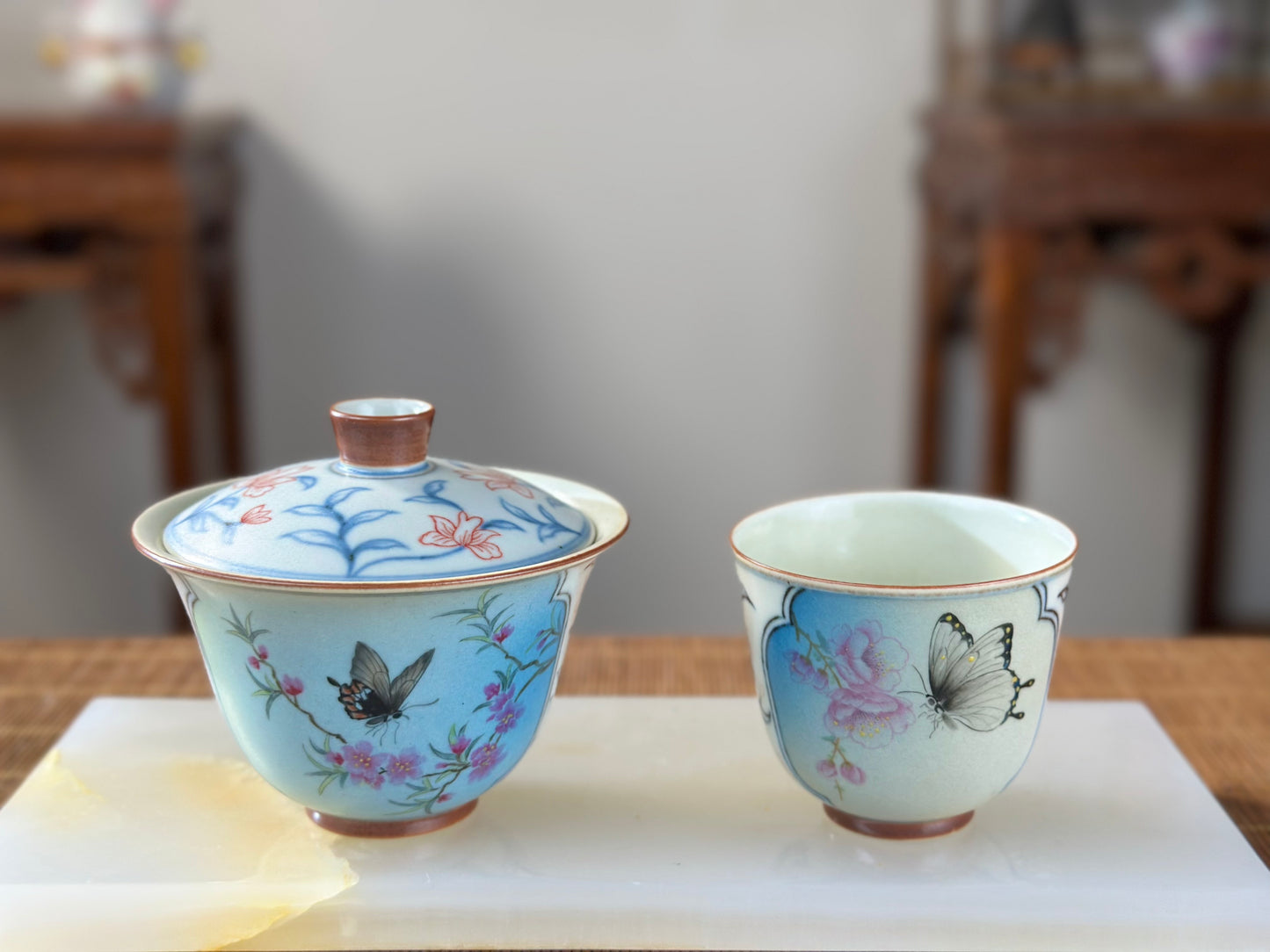 Handpainted Chinese Famille Rose Fencai Lotus Pattern Jingdezhen Master Teacup Gaiwan Tea Set