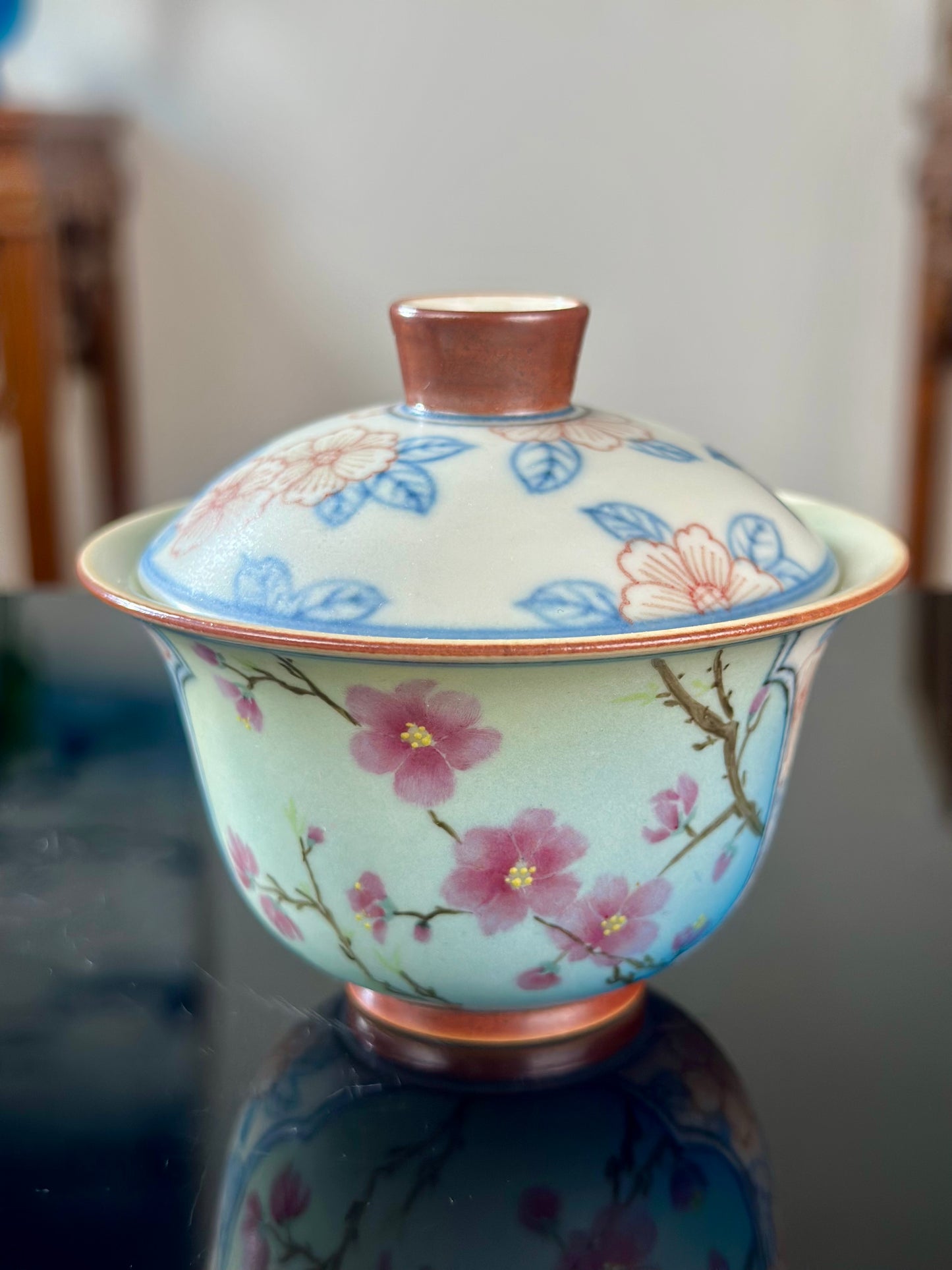 Handpainted Chinese High End Famille Rose Blue White Porcelain Gaiwan Peach Flower Pattern Teapot