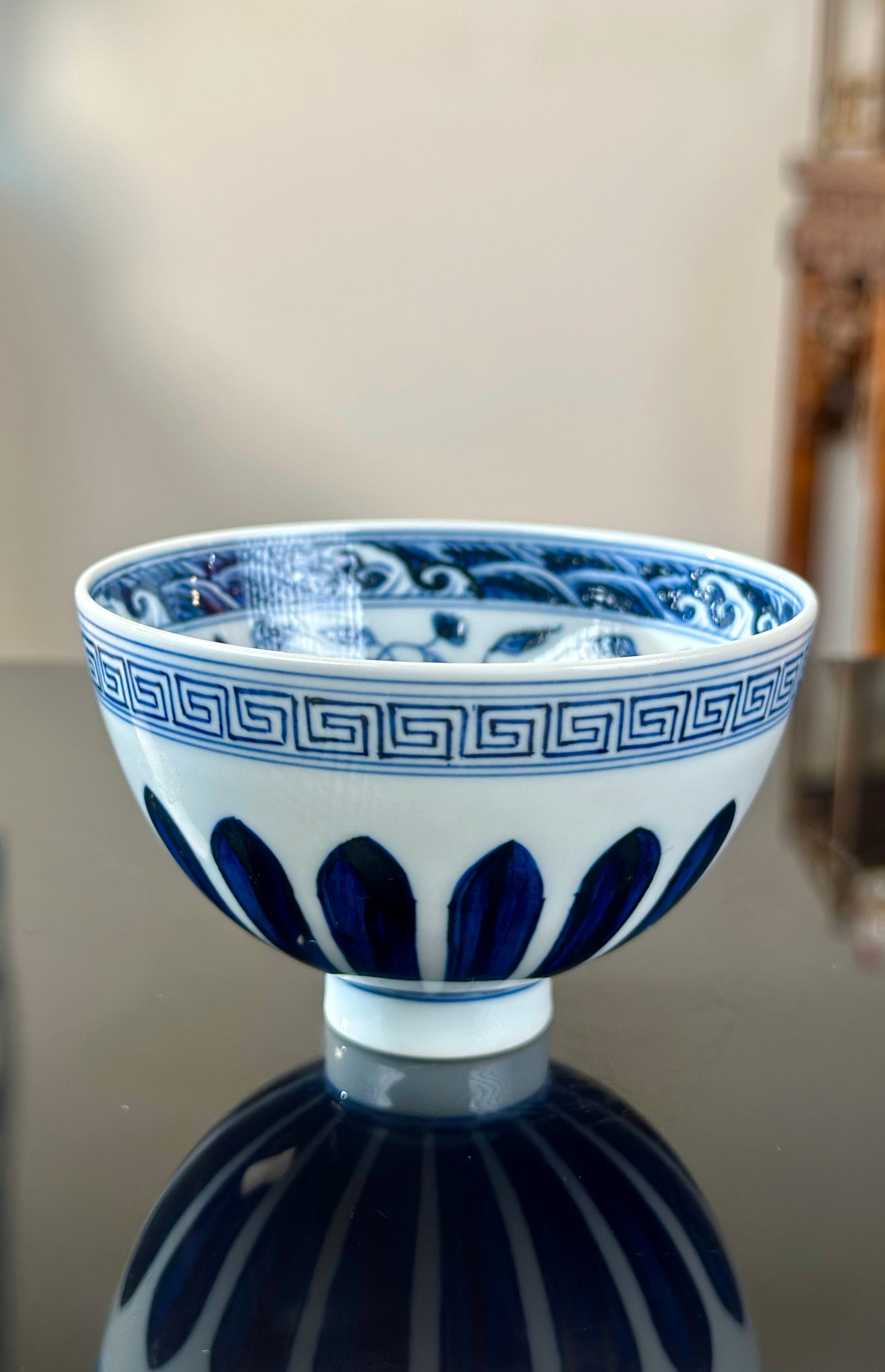 Handpainted Chinese Traditional Chrysanthemun  Flower Pattern Blue and White Porcelain Jingdezhen Jixin Teacup