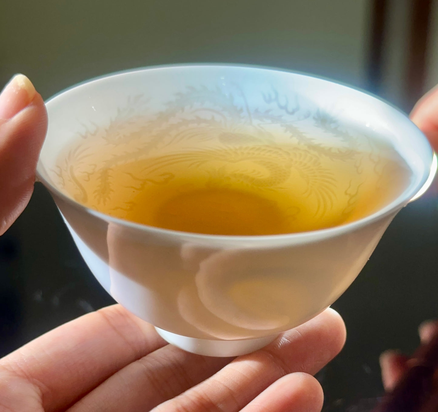 Handmade Chinese Jingdezhen Artwork Intimal Imprint Neimoyin Chinese Dragon and Phoenix Super Thin Teacup