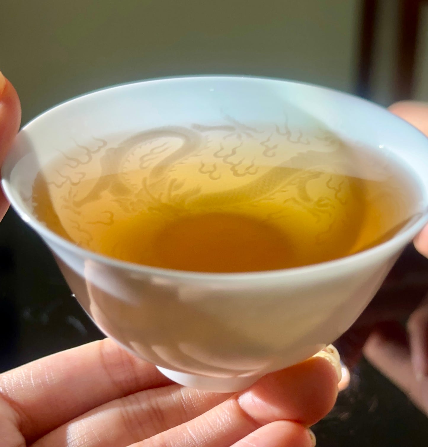 Handmade Chinese Jingdezhen Artwork Intimal Imprint Neimoyin Chinese Dragon and Phoenix Super Thin Teacup