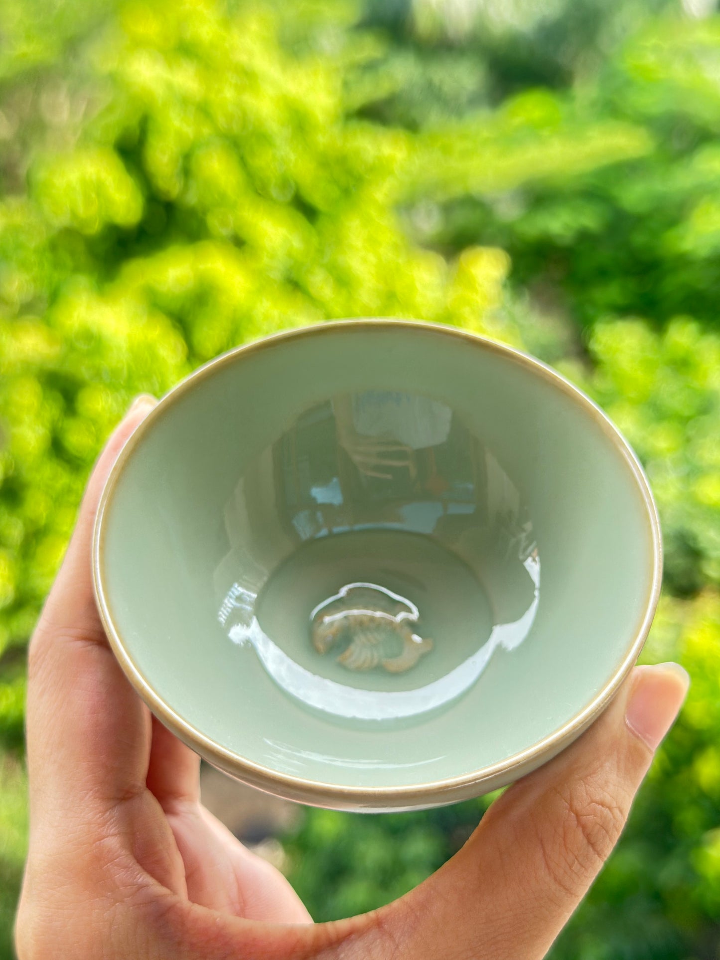 Handengraved Chinse Fish Turning Dragon Classic Pattern Yaozhou Celadon Porcelain Kiln Moon White GlazeTeacup