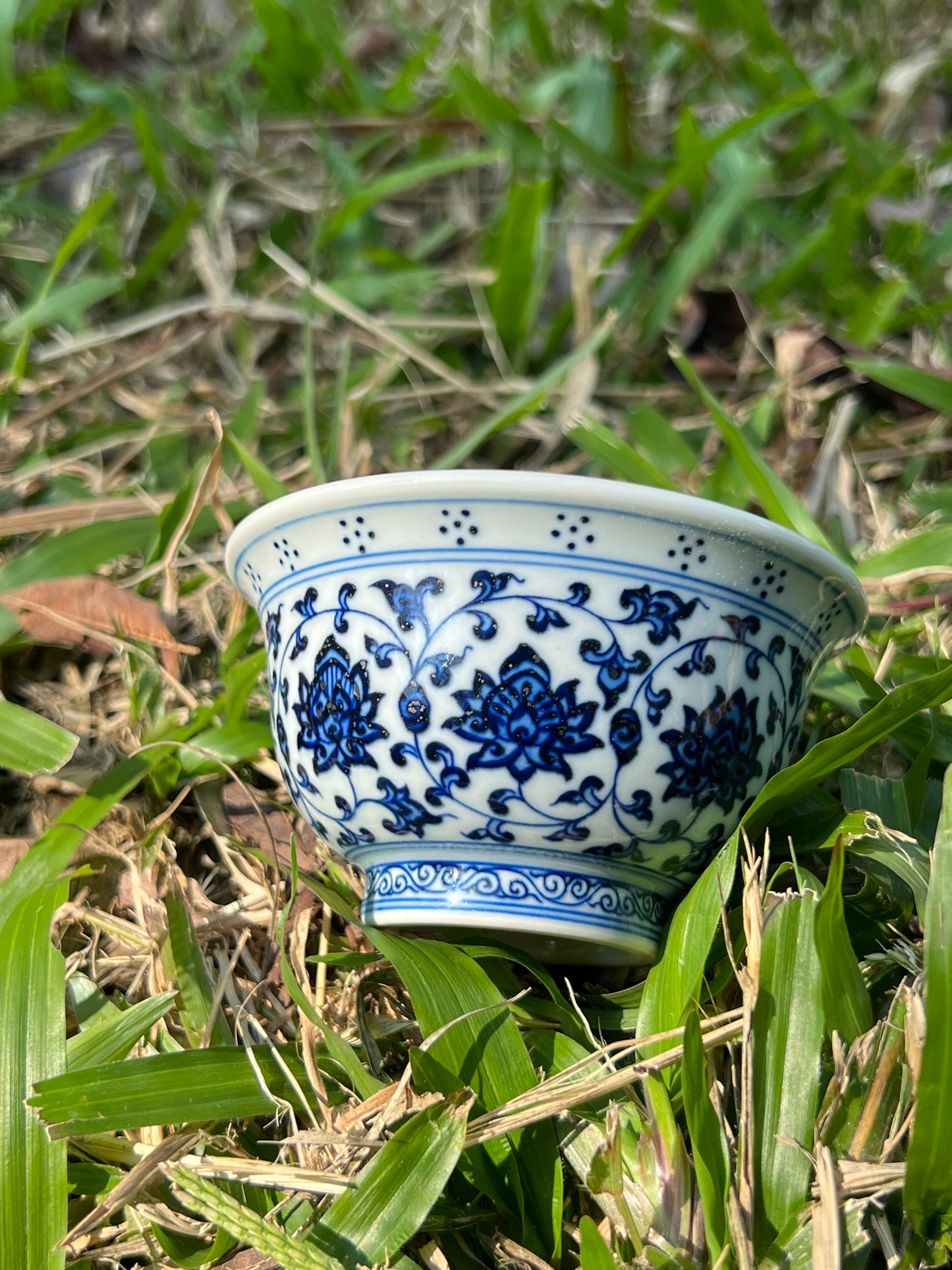 Hand Painted Chinese Blue and White Porcelain Lotus Of Twined Stems Gaiwan Pot Tea Maker Jingdezhen Master Ceramic Artwork