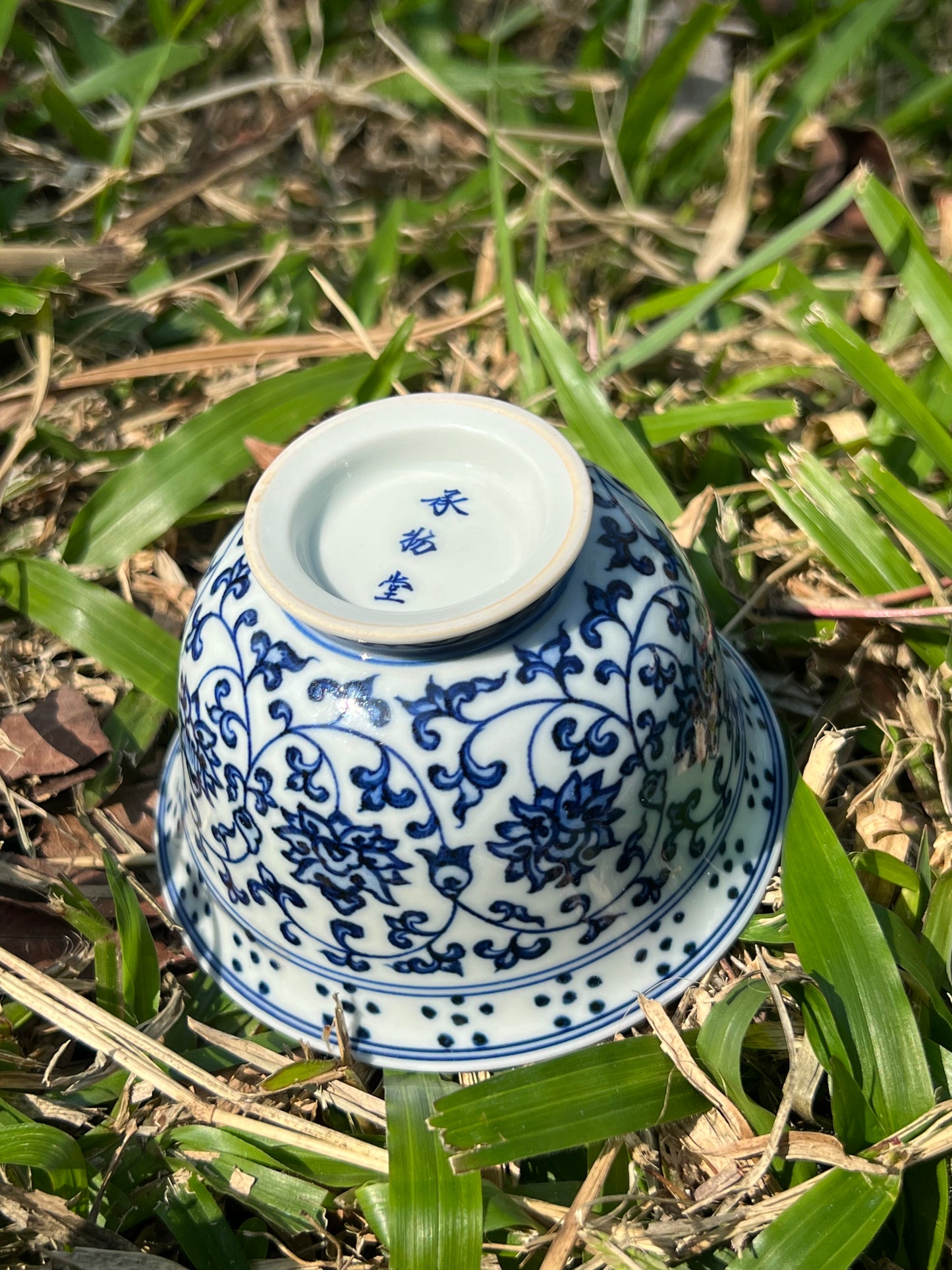 Hand Painted Chinese Blue and White Porcelain Lotus Of Twined Stems Gaiwan Pot Tea Maker Jingdezhen Master Ceramic Artwork