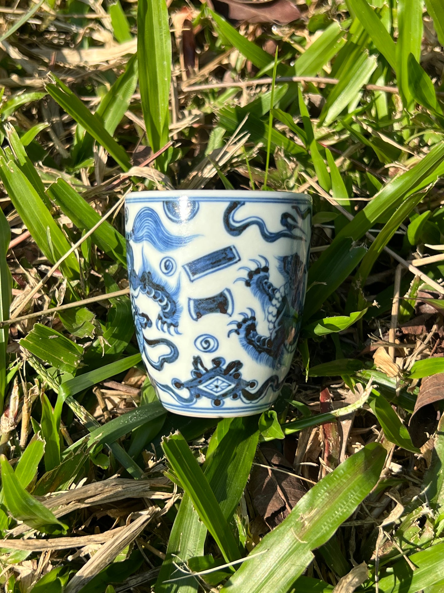 Hand Painted Chinese Blue And White Porcelain Lion Teacup Jingdezhen Master Ceramic Artwork