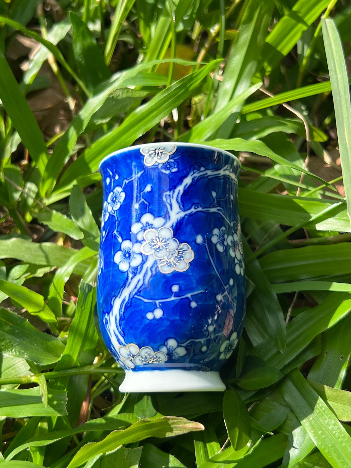 this is Chinese blue and white porcelain teacup