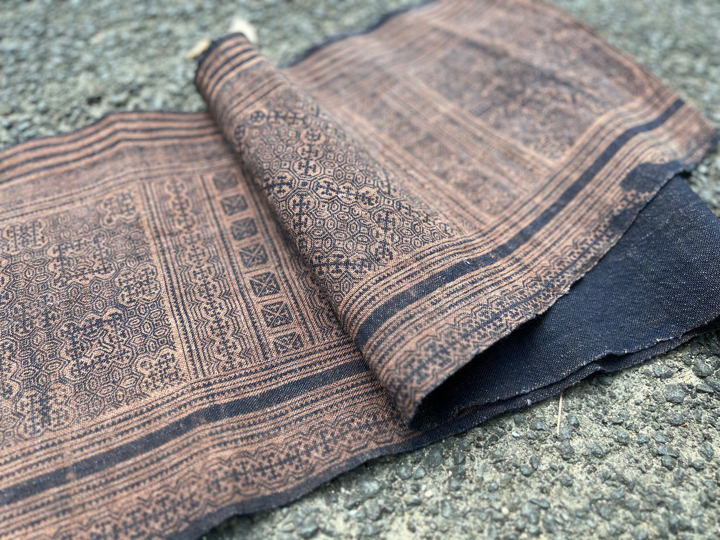 Hand-dyed Batik Fabric Chinese Miao Style Tea Table Cloth Natural Dye Classic Style Vintage Style Tea Mat Chaxi