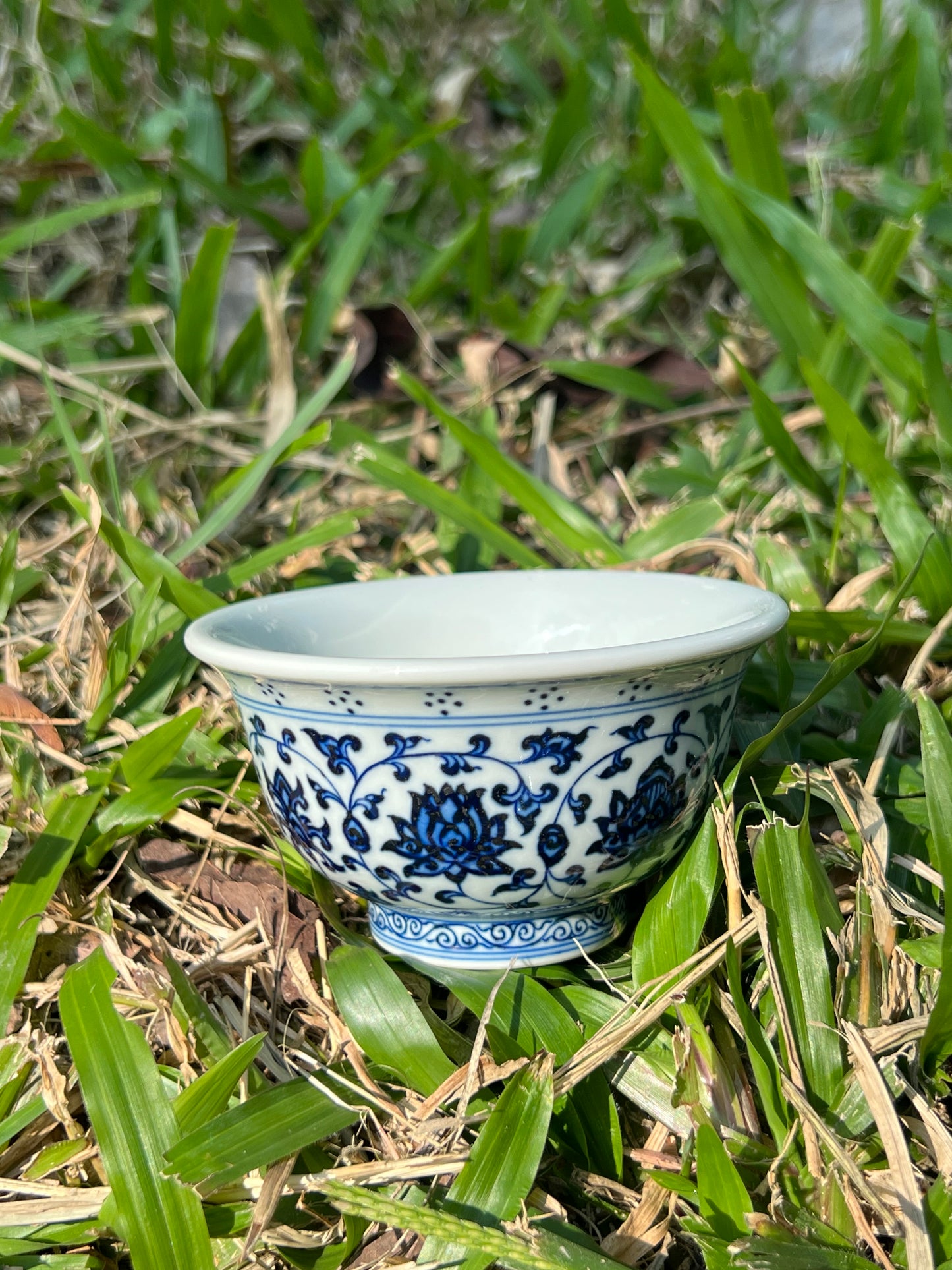 Hand Painted Chinese Blue and White Porcelain Lotus Of Twined Stems Gaiwan Pot Tea Maker Jingdezhen Master Ceramic Artwork