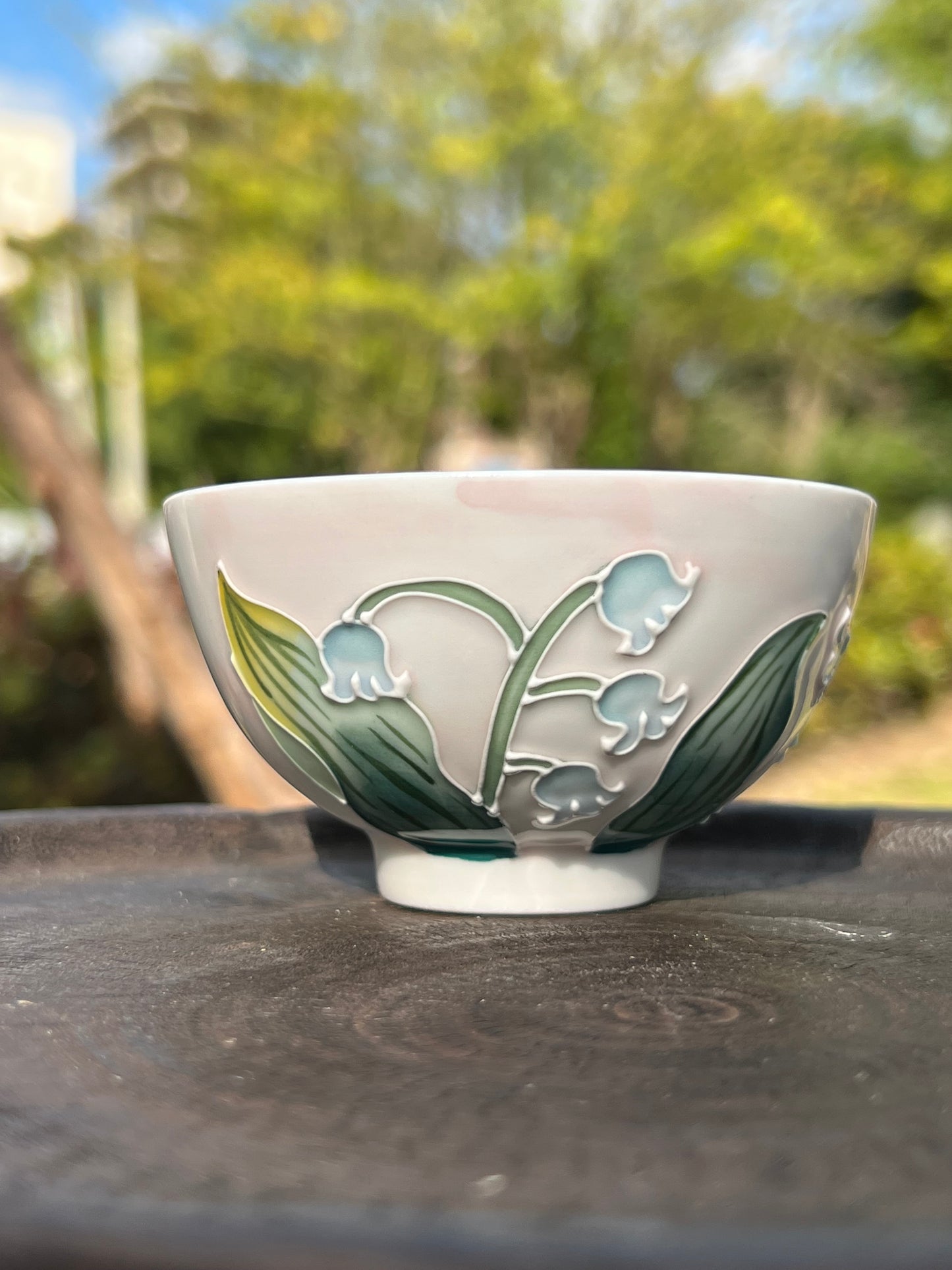 This is Chinese Arita ware teacup. this is a ceramic teacup