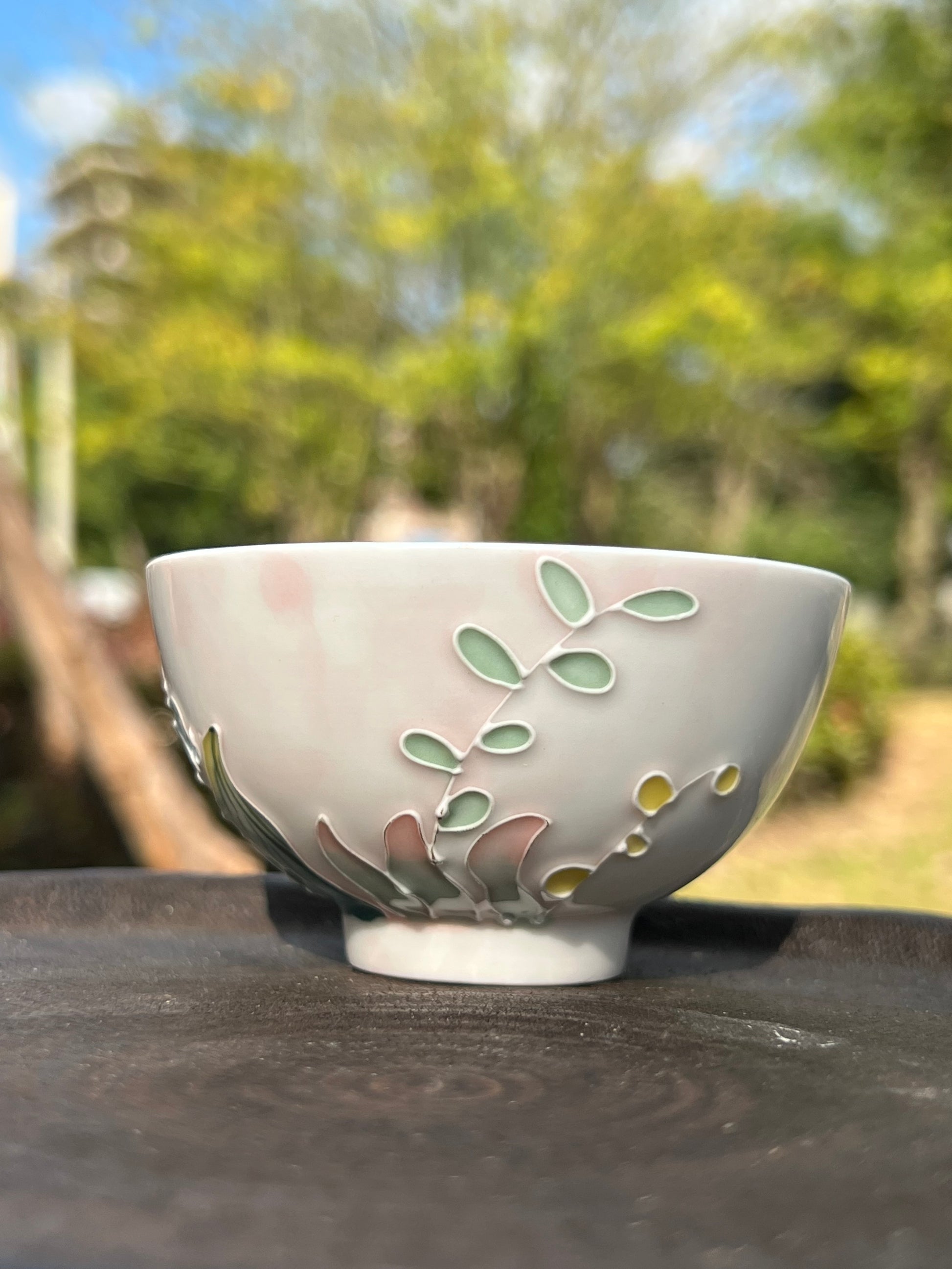 This is Chinese Arita ware teacup. this is a ceramic teacup