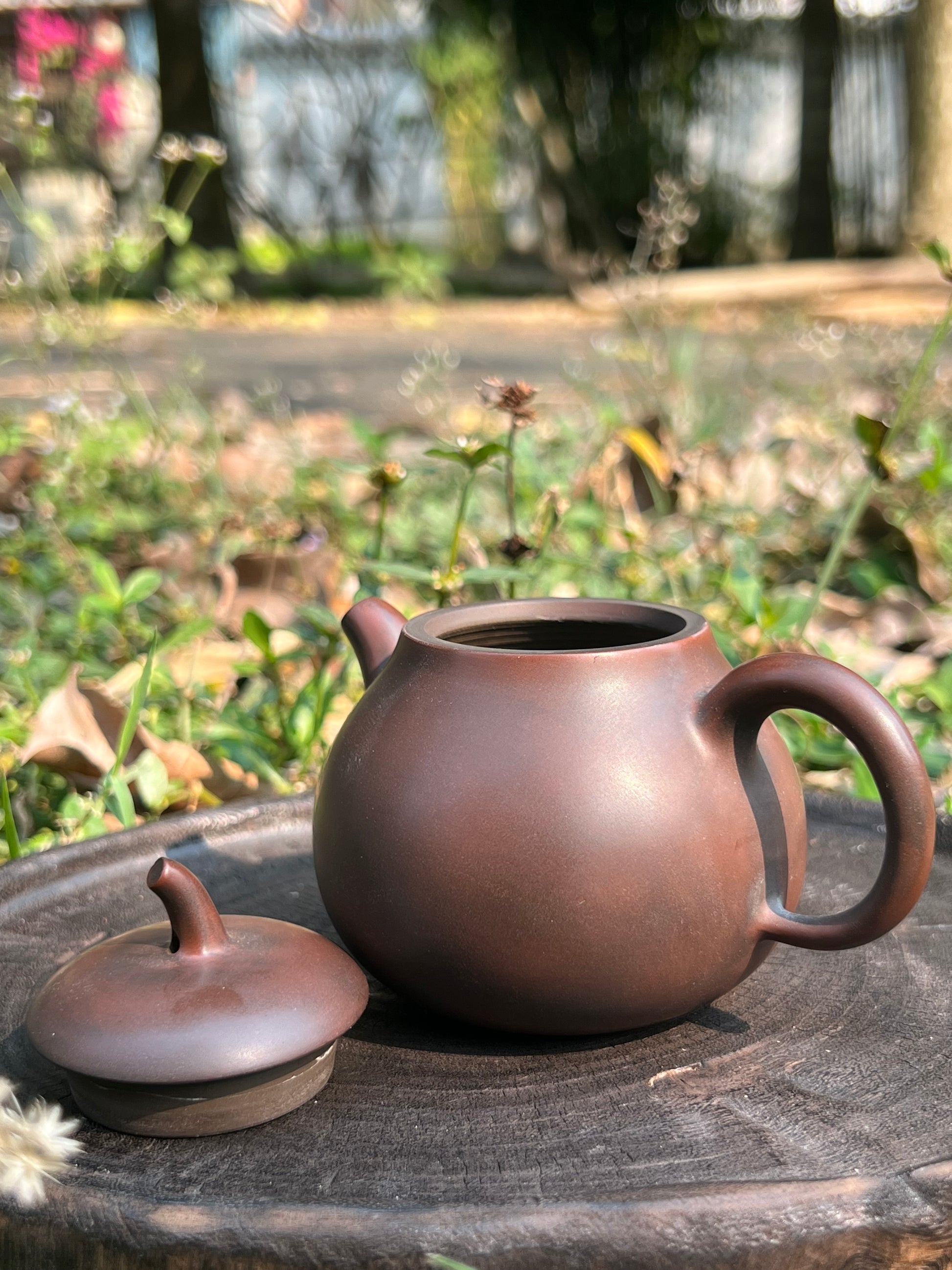 This is a Nixing teapot.this is a Chinese Nixing pottery clay teapot