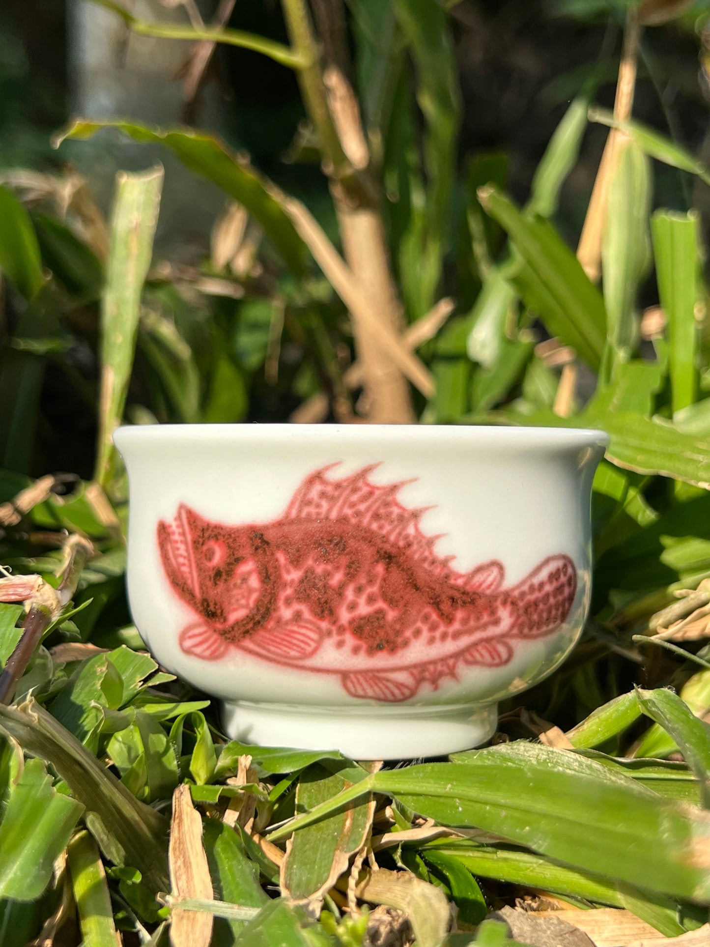 Hand Painted Chinese Blue and White Underglaze Red Porecelain Gaiwan Gui Fish Pattern Teaware Jingdezhen Master Ceramic Artwork