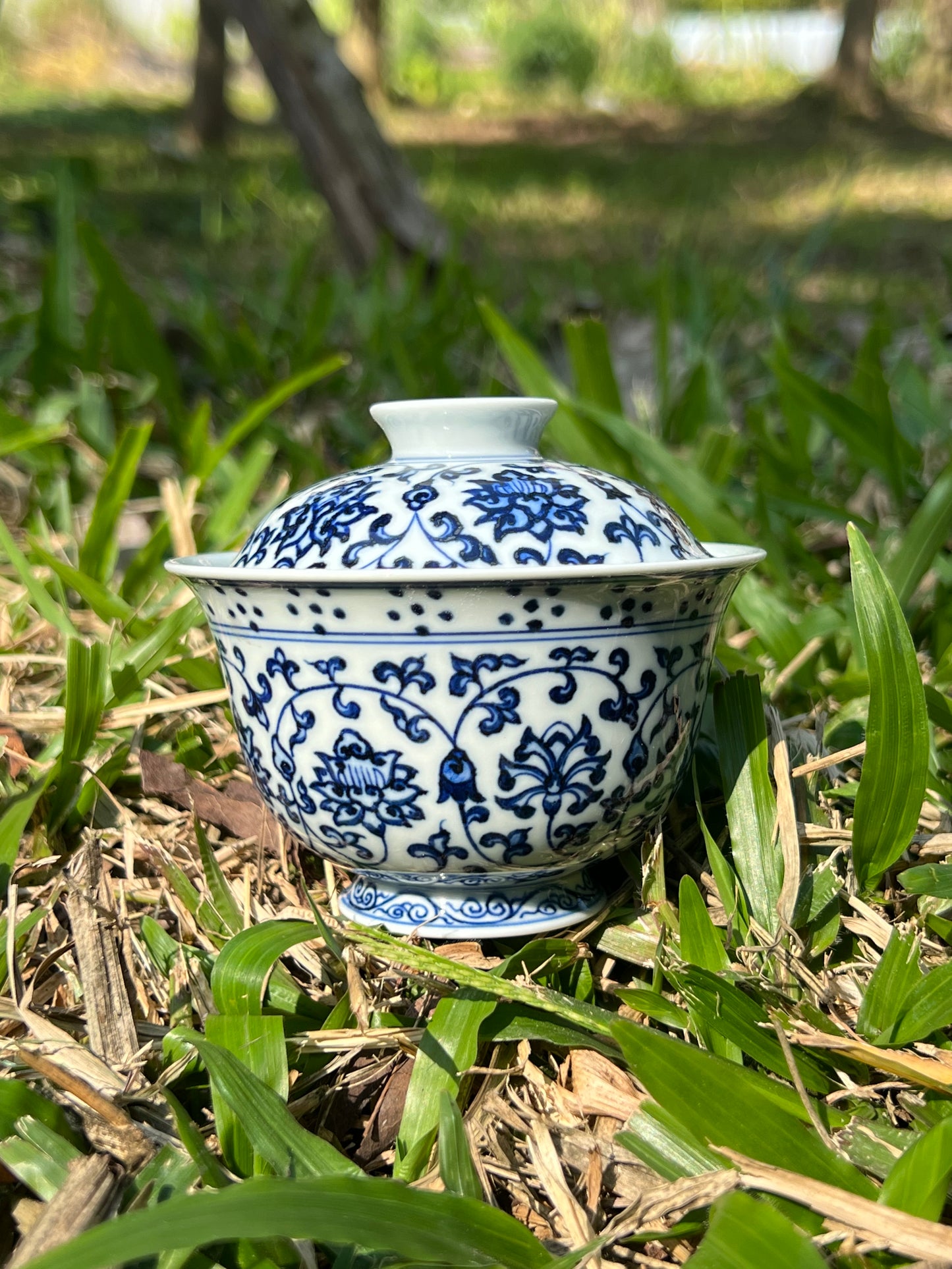 Hand Painted Chinese Blue and White Porcelain Lotus Of Twined Stems Gaiwan Pot Tea Maker Jingdezhen Master Ceramic Artwork