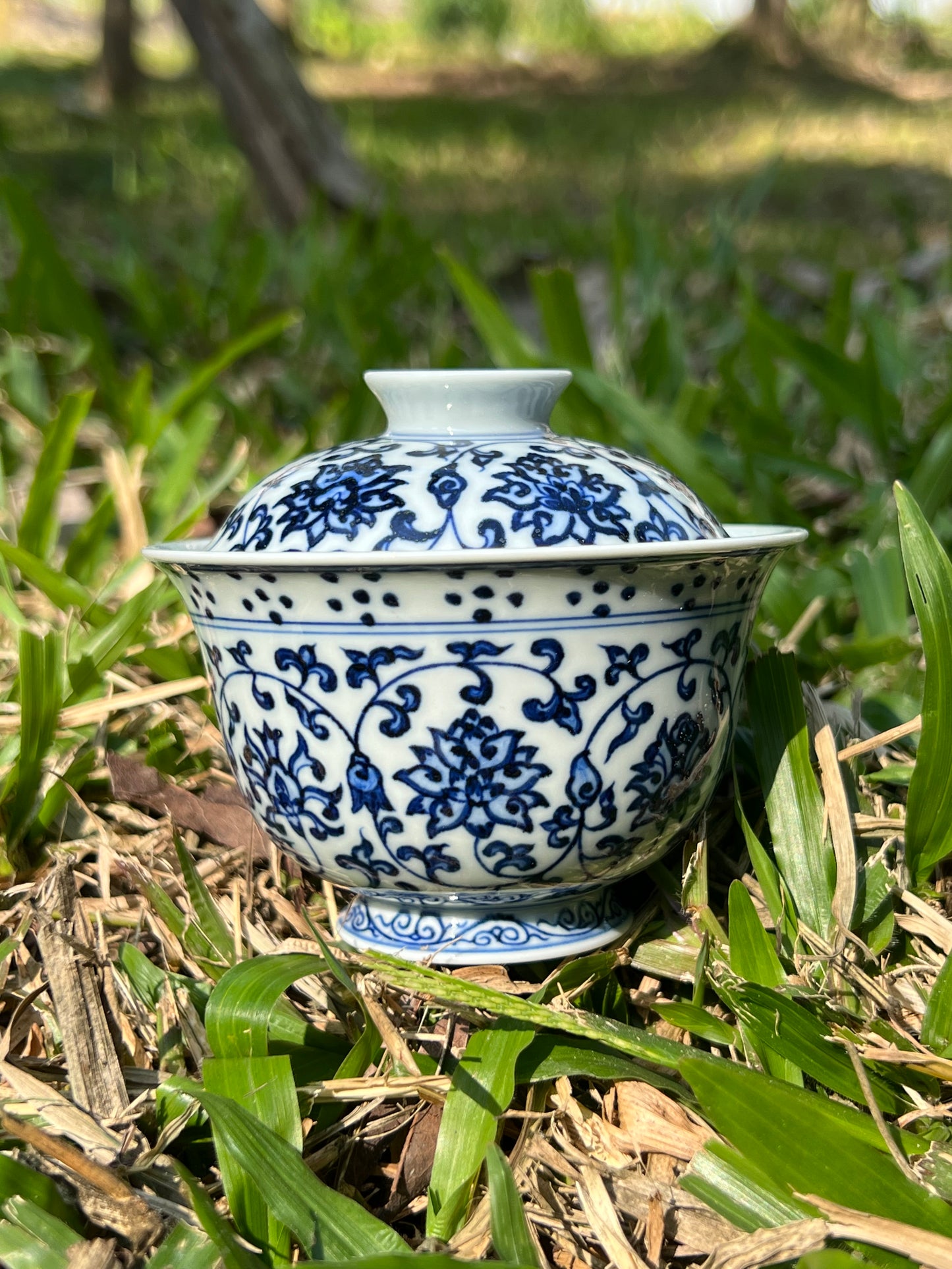 Hand Painted Chinese Blue and White Porcelain Lotus Of Twined Stems Gaiwan Pot Tea Maker Jingdezhen Master Ceramic Artwork