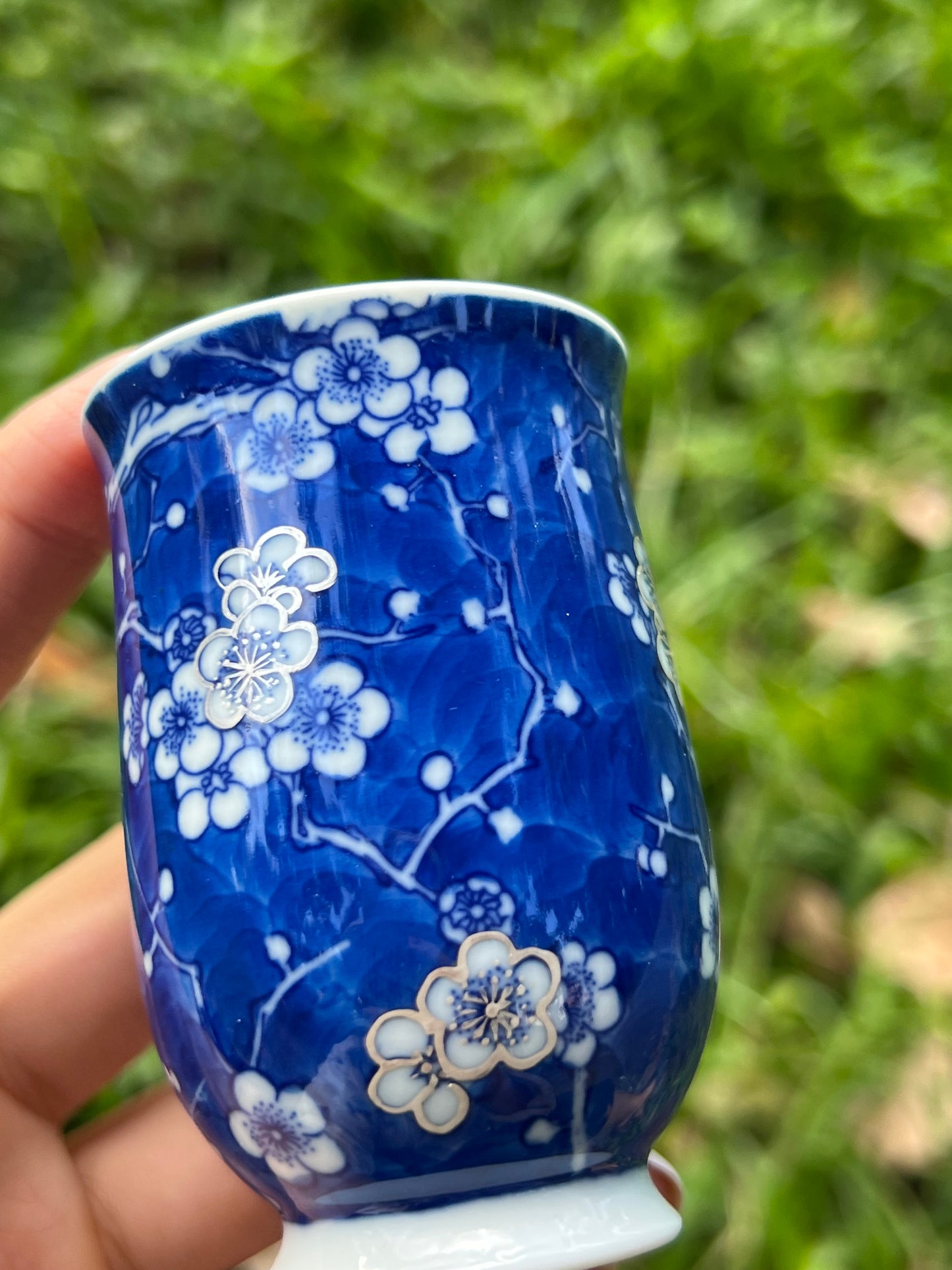 this is Chinese blue and white porcelain teacup