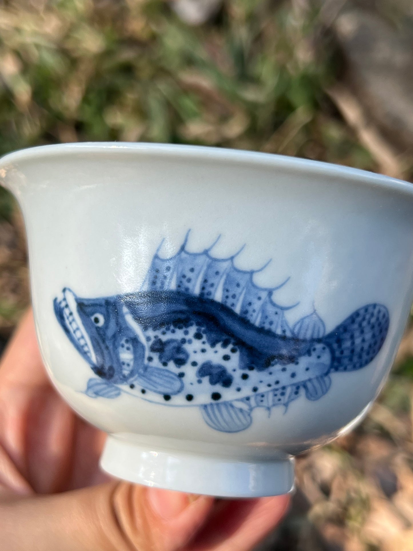 Hand Painted Chinese Blue and White Underglaze Red Porecelain Gaiwan Gui Fish Pattern Teaware Jingdezhen Master Ceramic Artwork