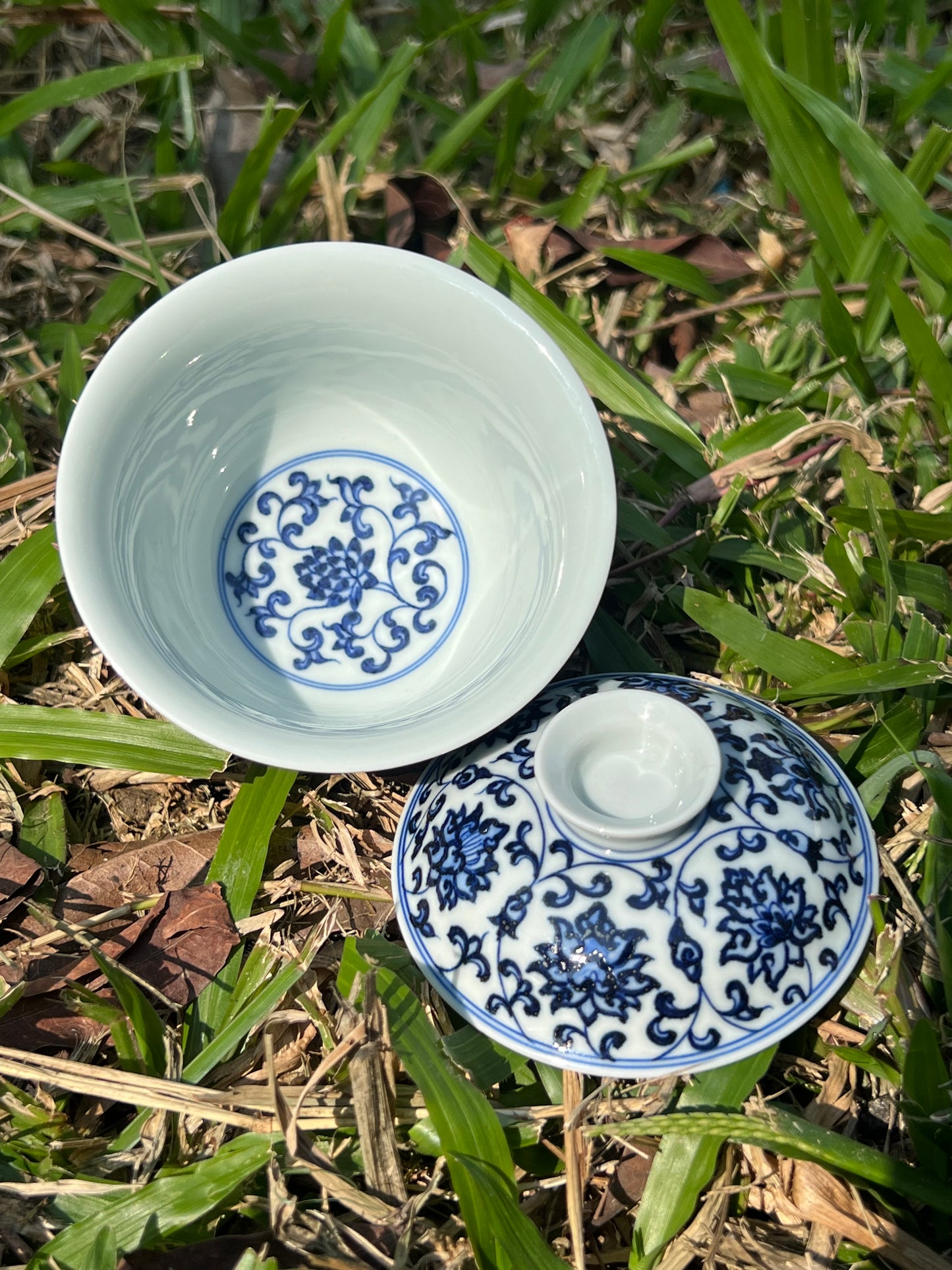 Hand Painted Chinese Blue and White Porcelain Lotus Of Twined Stems Gaiwan Pot Tea Maker Jingdezhen Master Ceramic Artwork