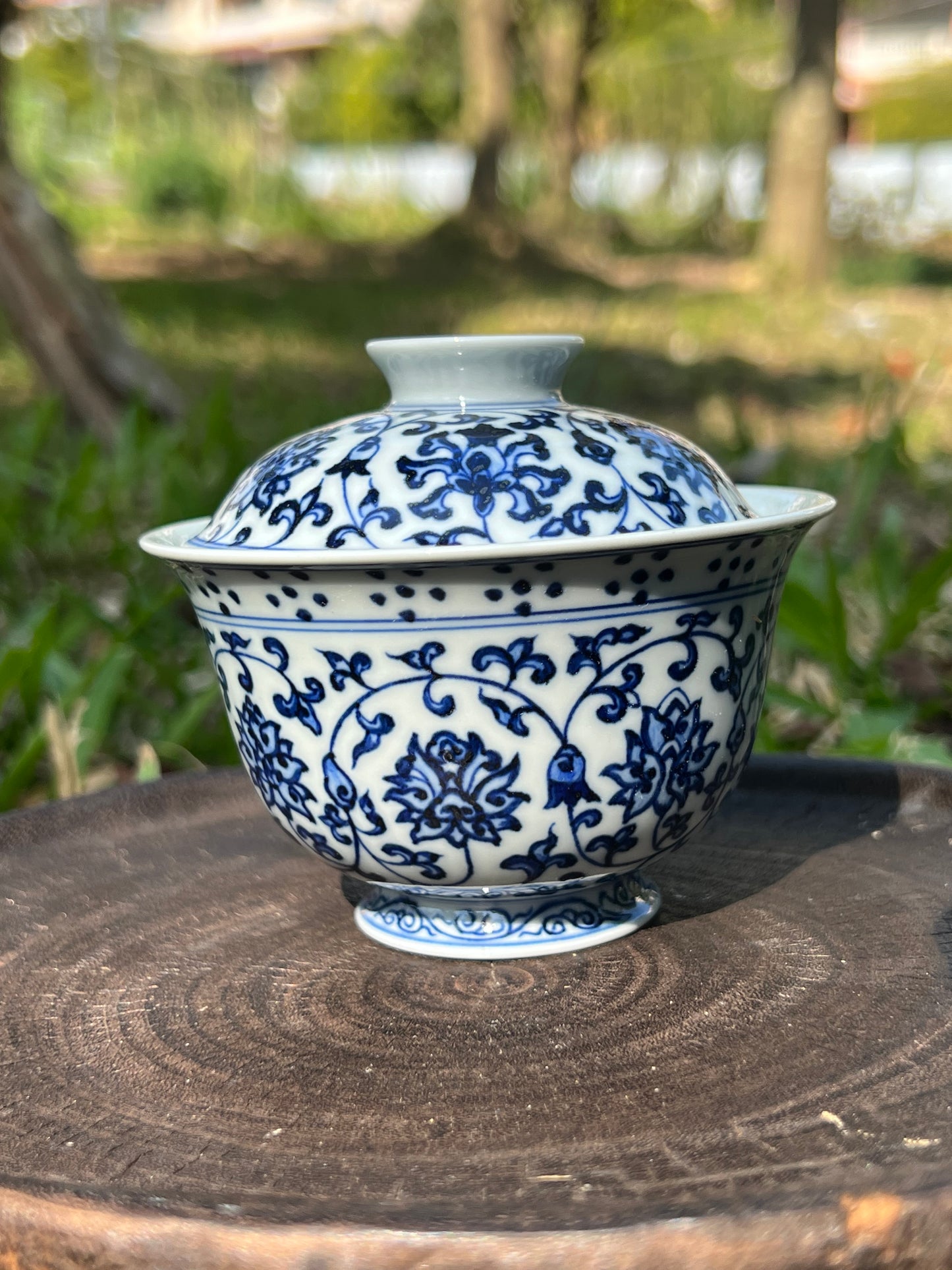 Hand Painted Chinese Blue and White Porcelain Lotus Of Twined Stems Gaiwan Pot Tea Maker Jingdezhen Master Ceramic Artwork