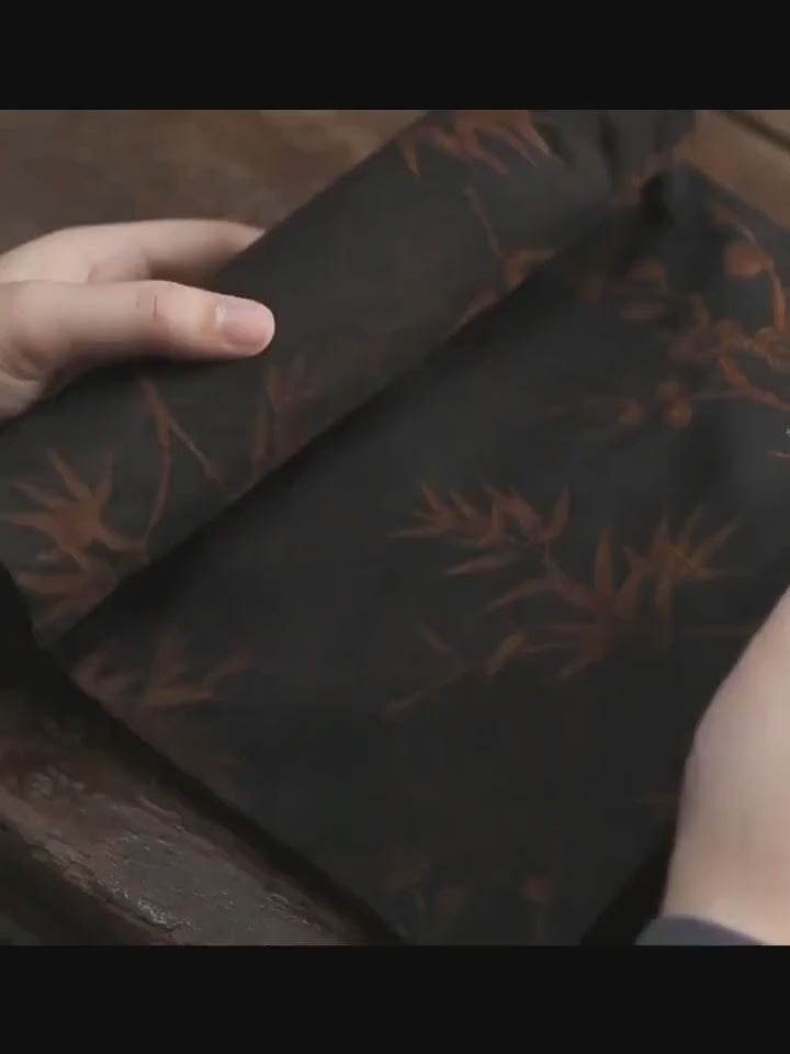 This is a gambiered canton silk xiangyunsha tea table cloth