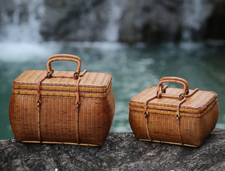 This is a bamboo weaving basket
