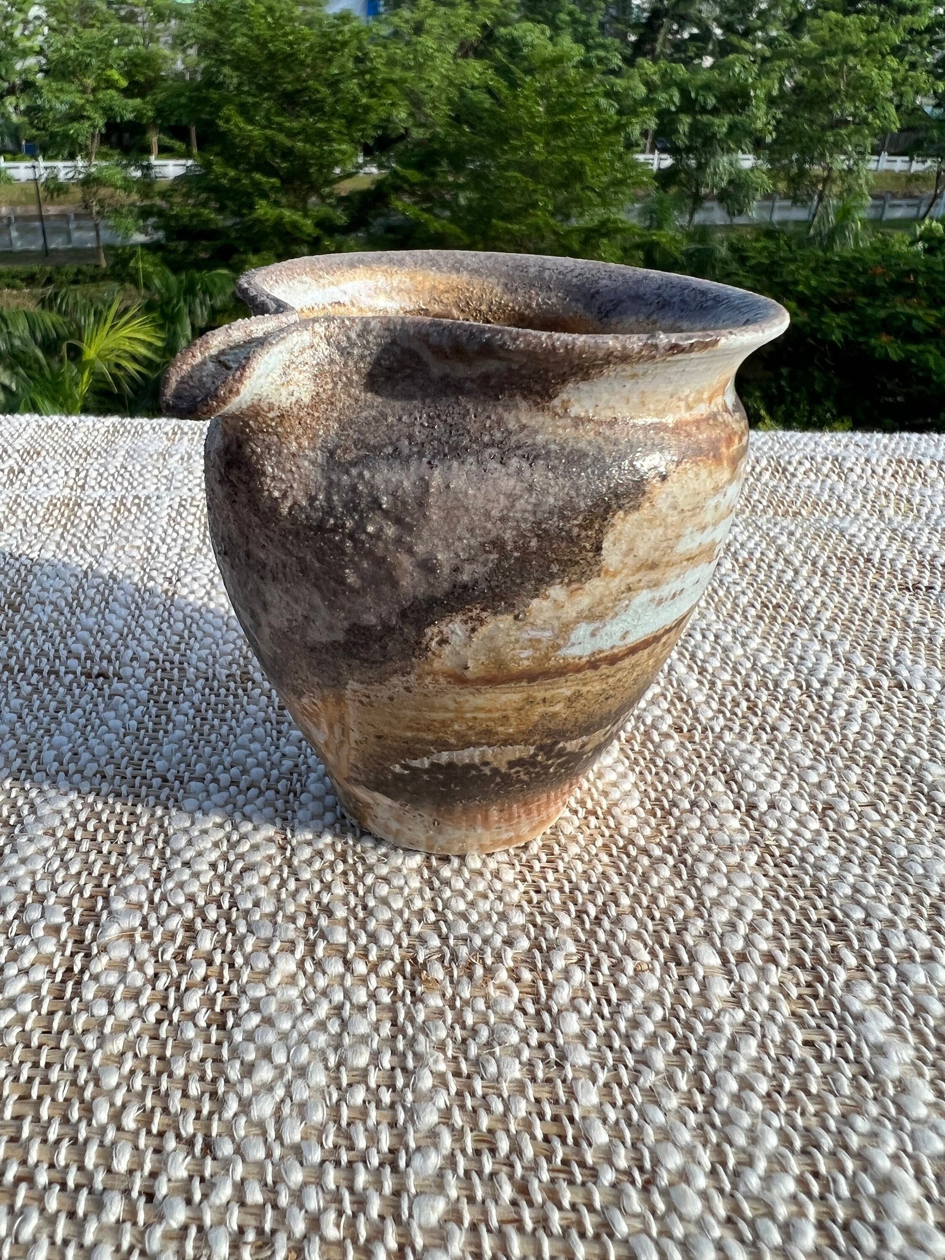 This is a pottery faircup gongdaobei