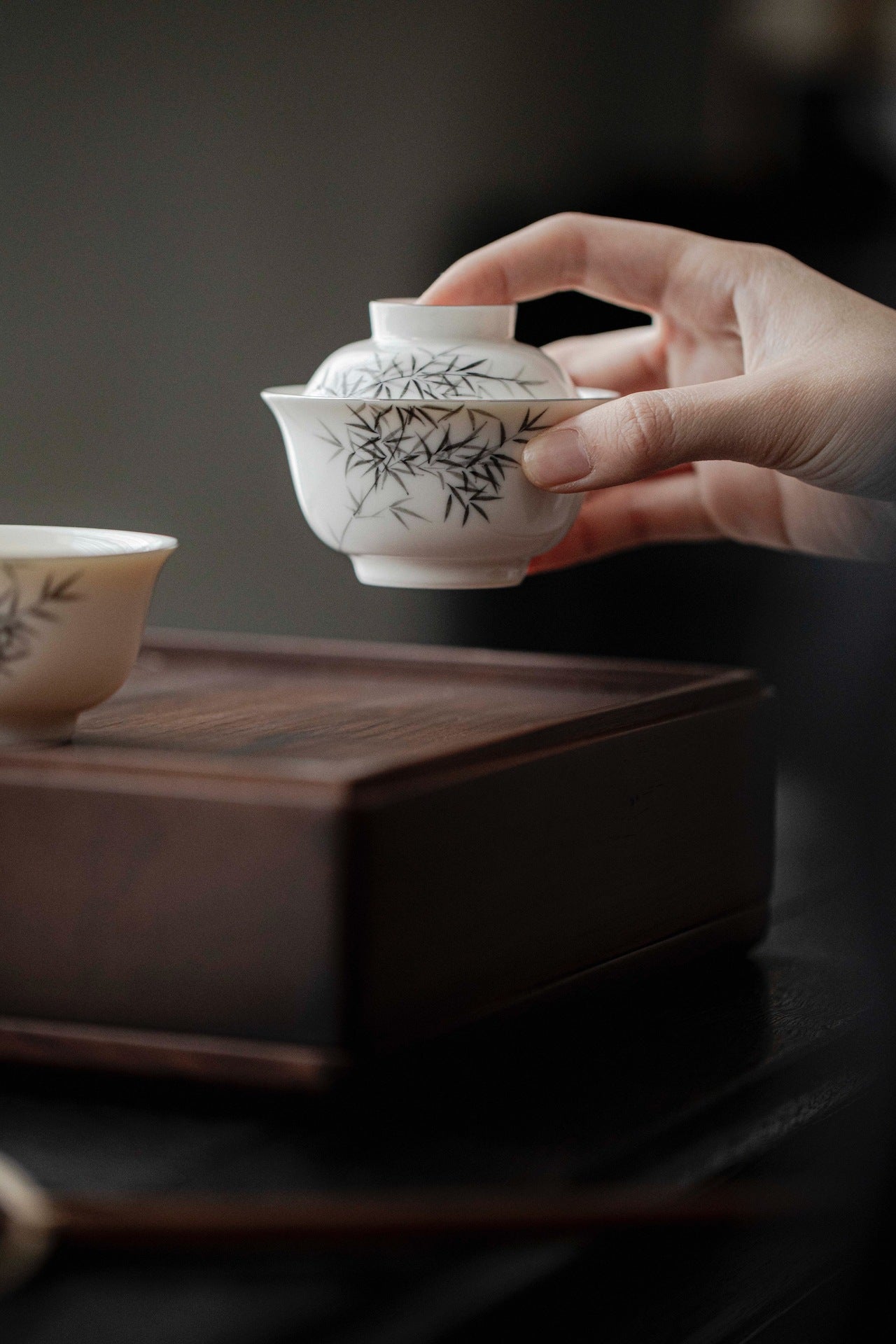 Handpainted Bamboo Pattern Gaiwan Chinese White Fine Pottery Gaiwan Teapot Tea Maker Master Ceramic Kung fu Tea Ceremony