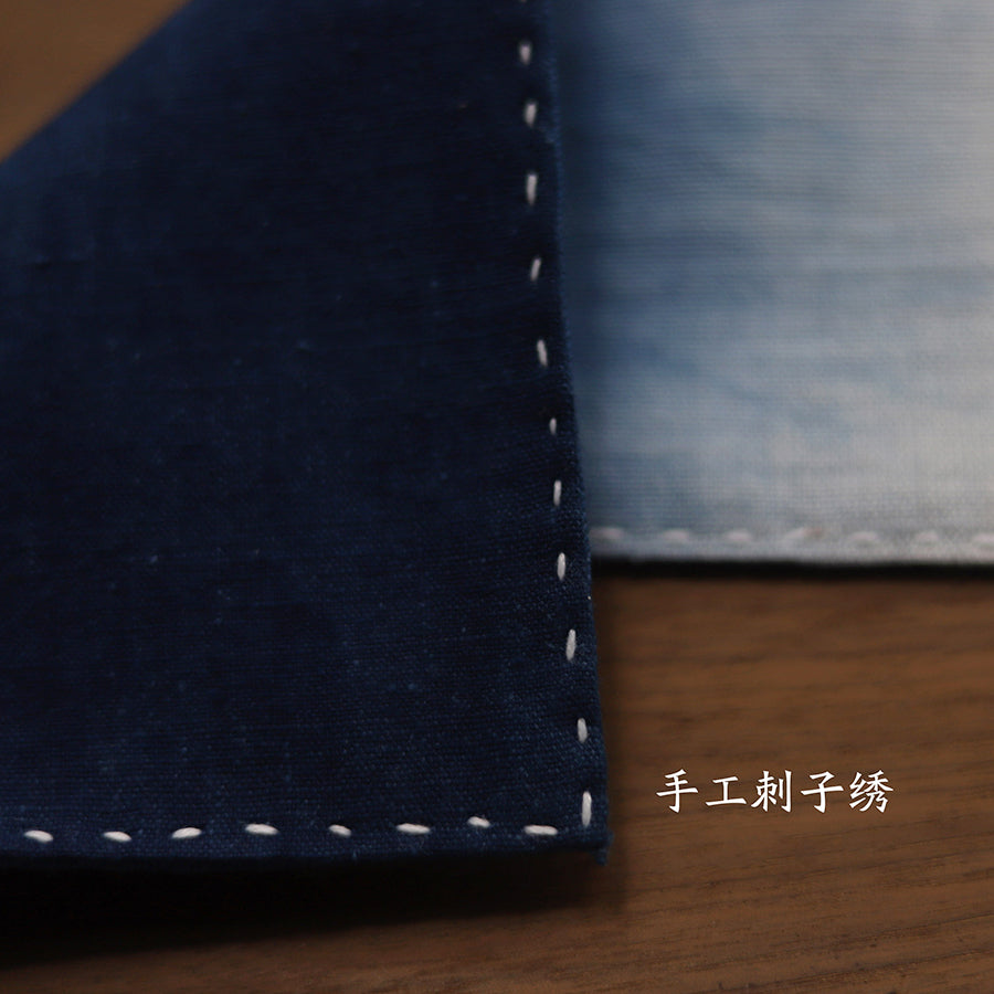 This is a indigo-dyed tea mat.this is a gradient color tea table cloth