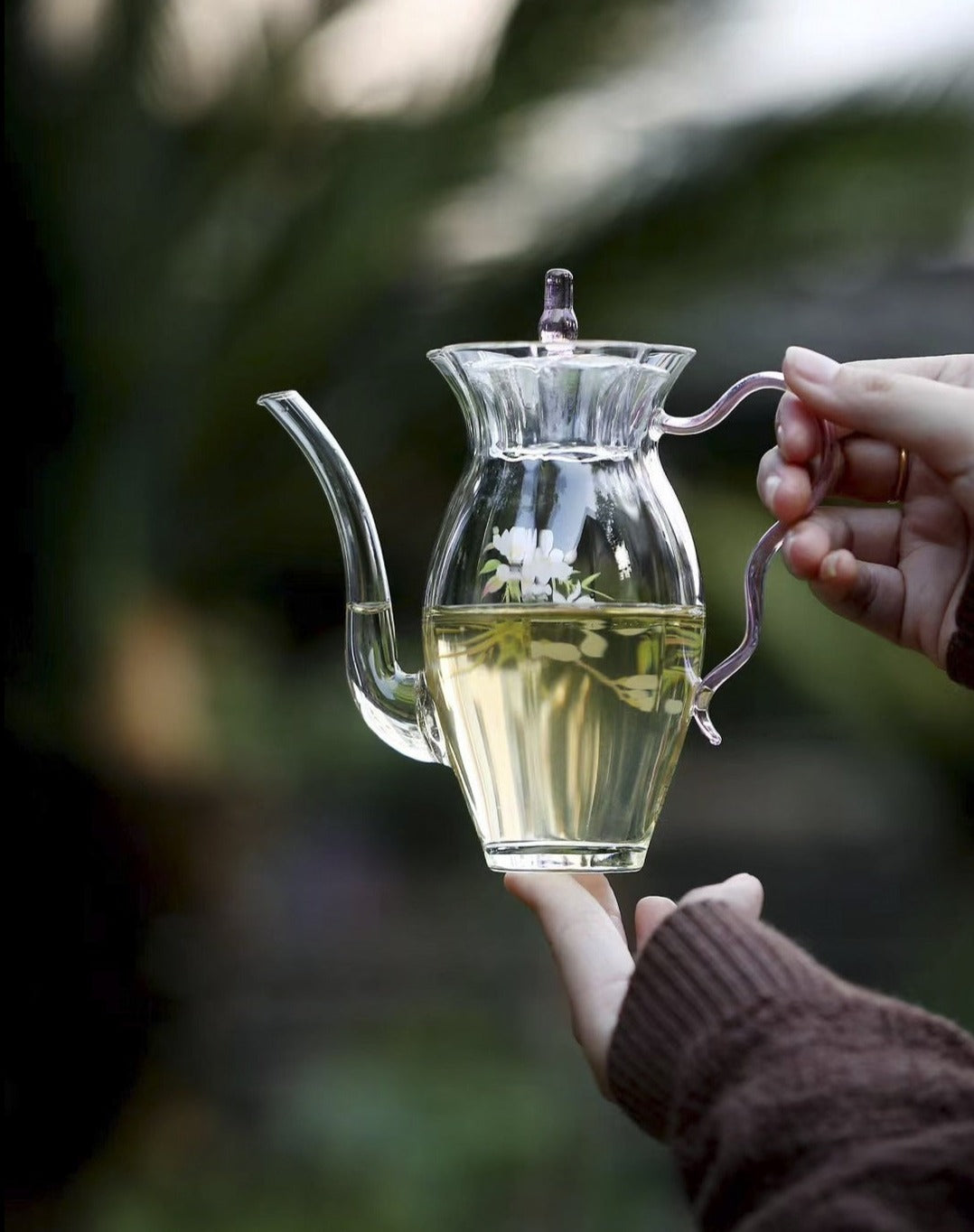 This is a glass teapot