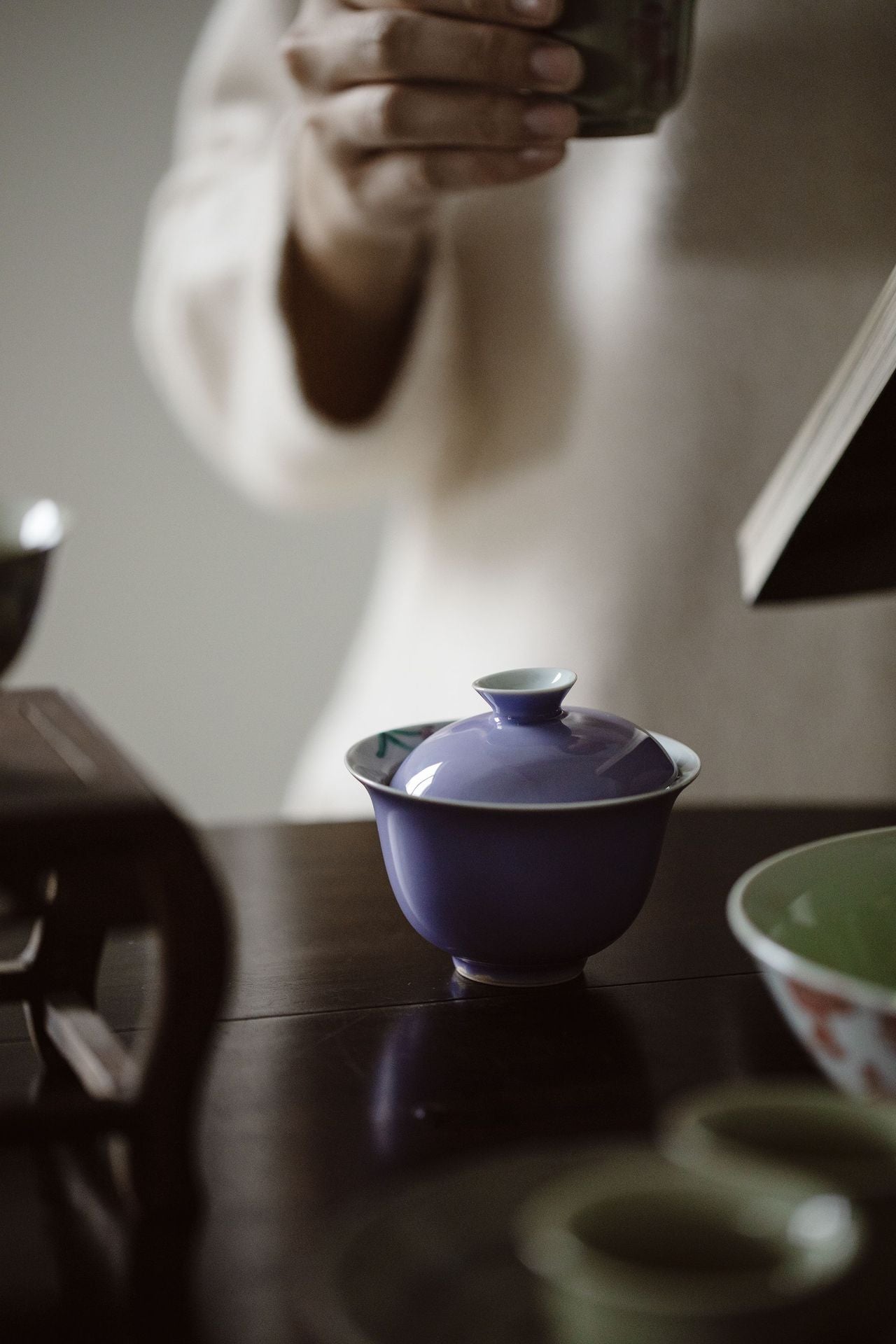 This is a ceramic teapot.this is a ceramic gaiwan