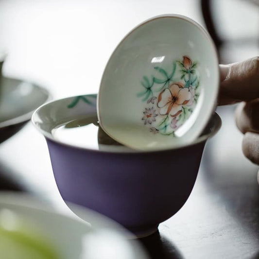 This is a ceramic teapot.this is a ceramic gaiwan