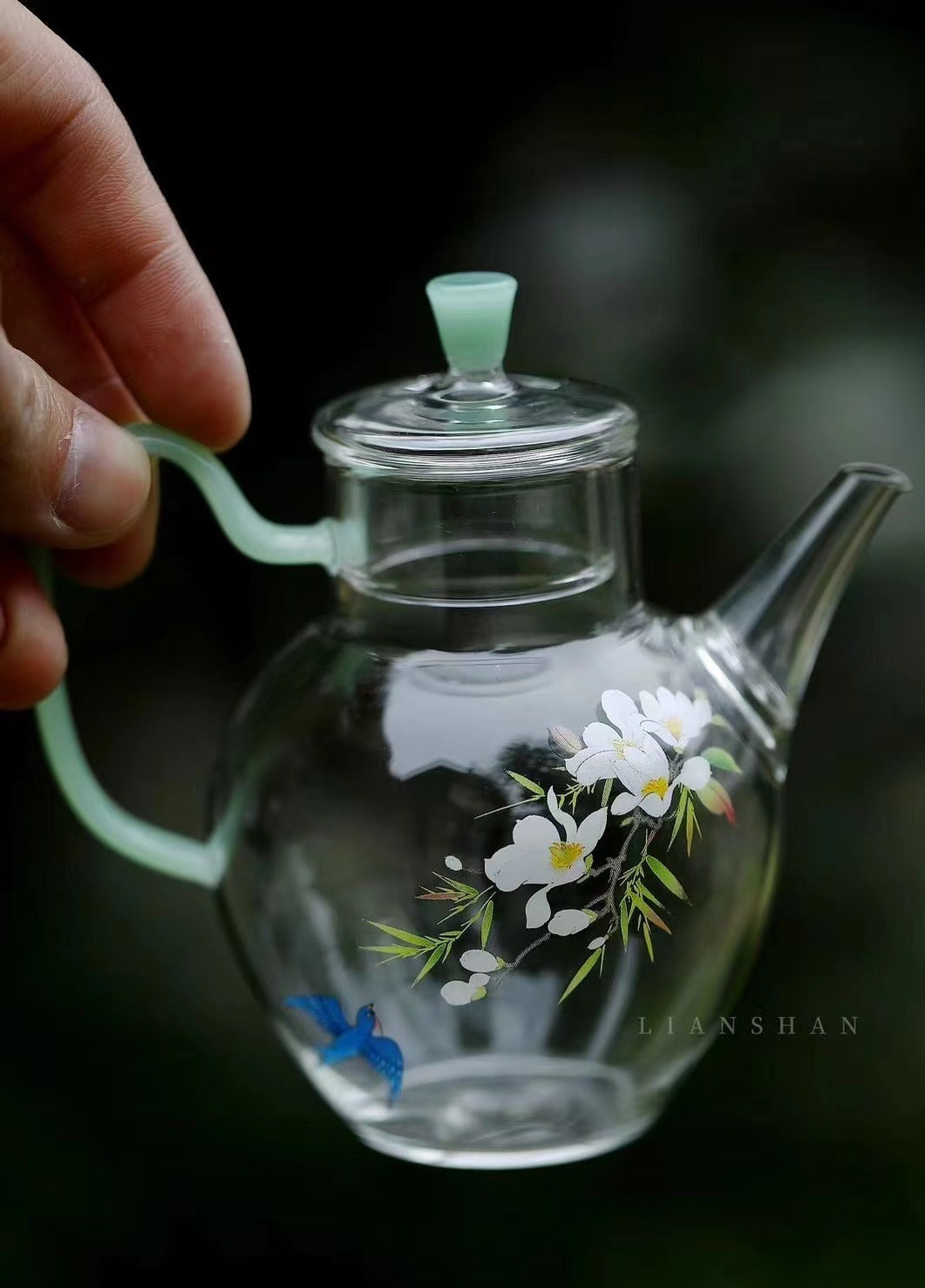 This is a glass teapot