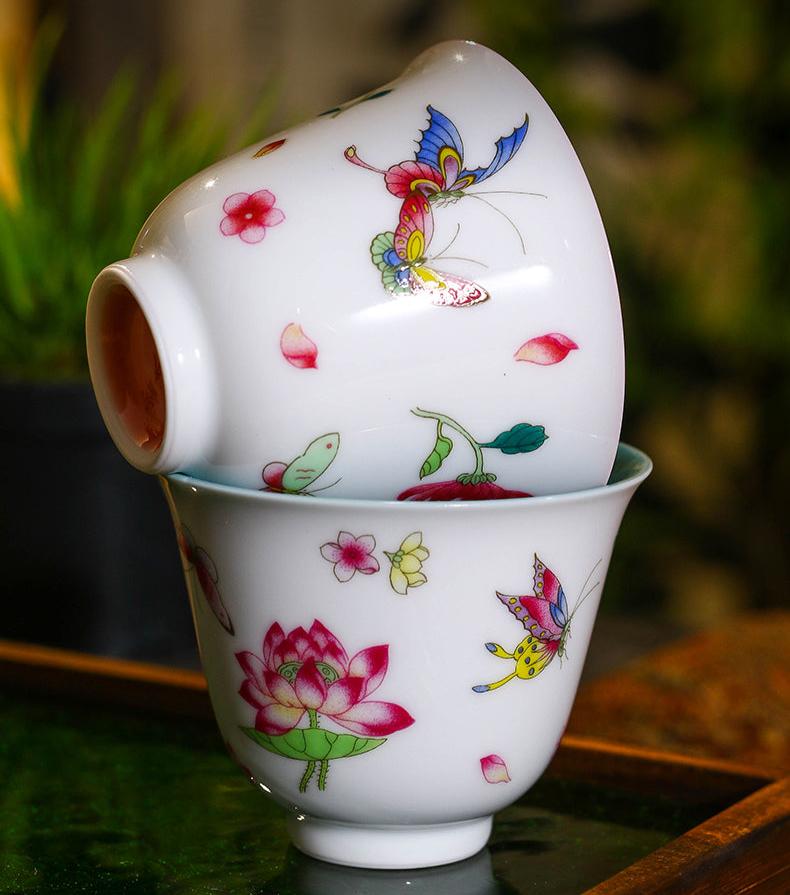 This is Chinese Jingdezhen enamel gaiwan. This is a ceramic teapot