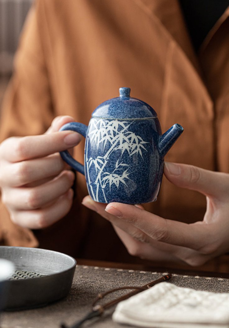 This is a ceramic teapot