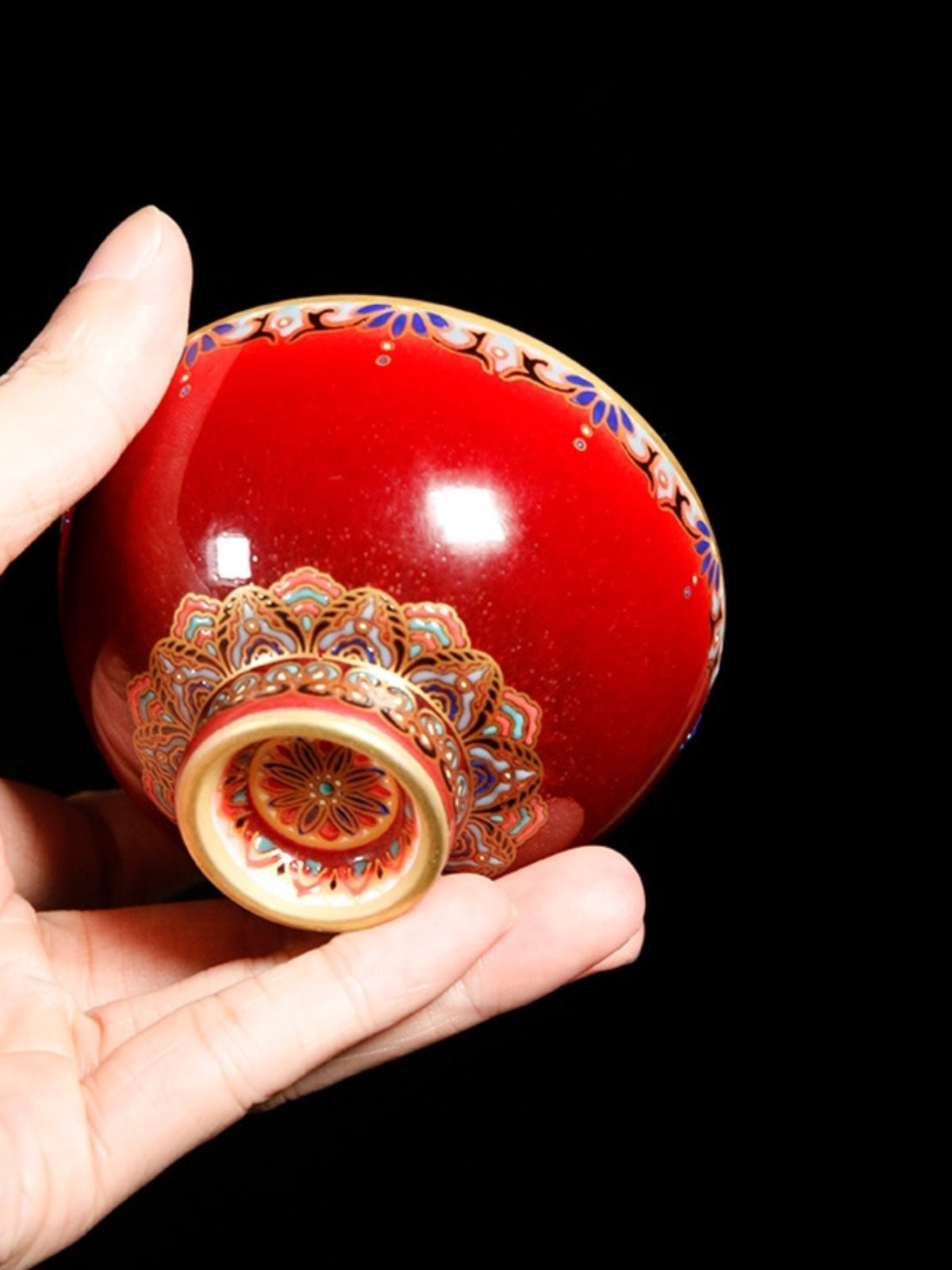 This is a Chinese Jingdezhen lang yao red-glazed lang yao hong teacup.this is a ceramic teacup