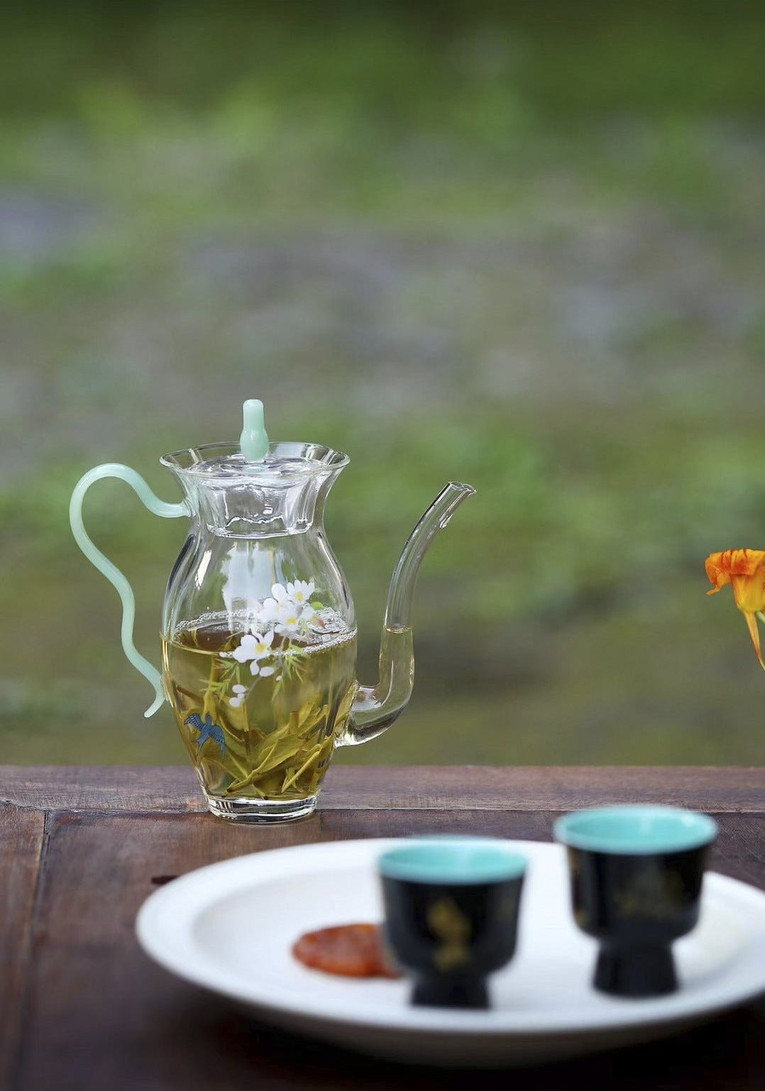 This is a glass teapot