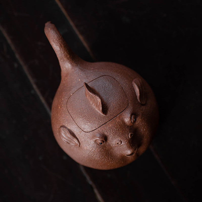 This is a Yixing teapot. this is Chinese yixing clay teapot