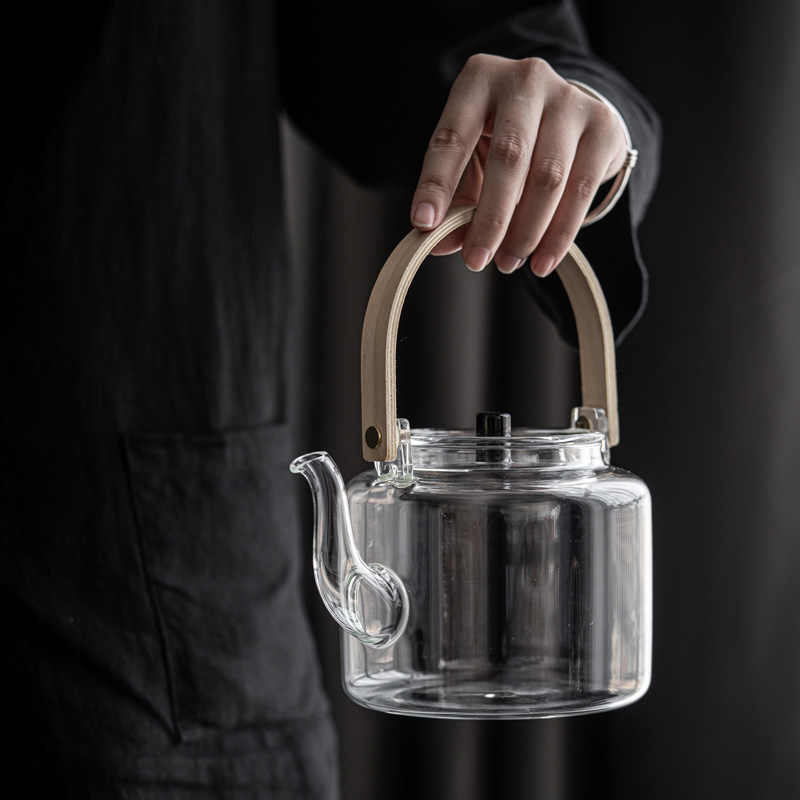 This is a glass teapot. This is a glass kettle