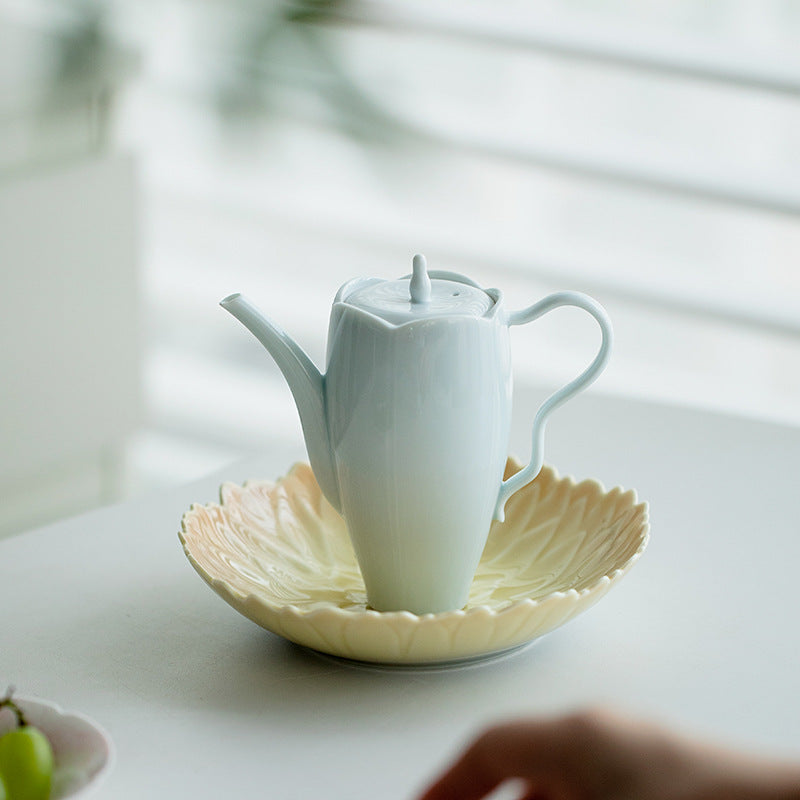 This is a ceramic teapot