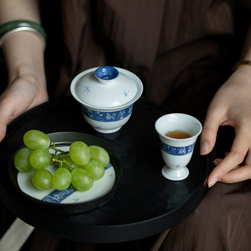 This is a ceramic teapot.this is a ceramic gaiwan